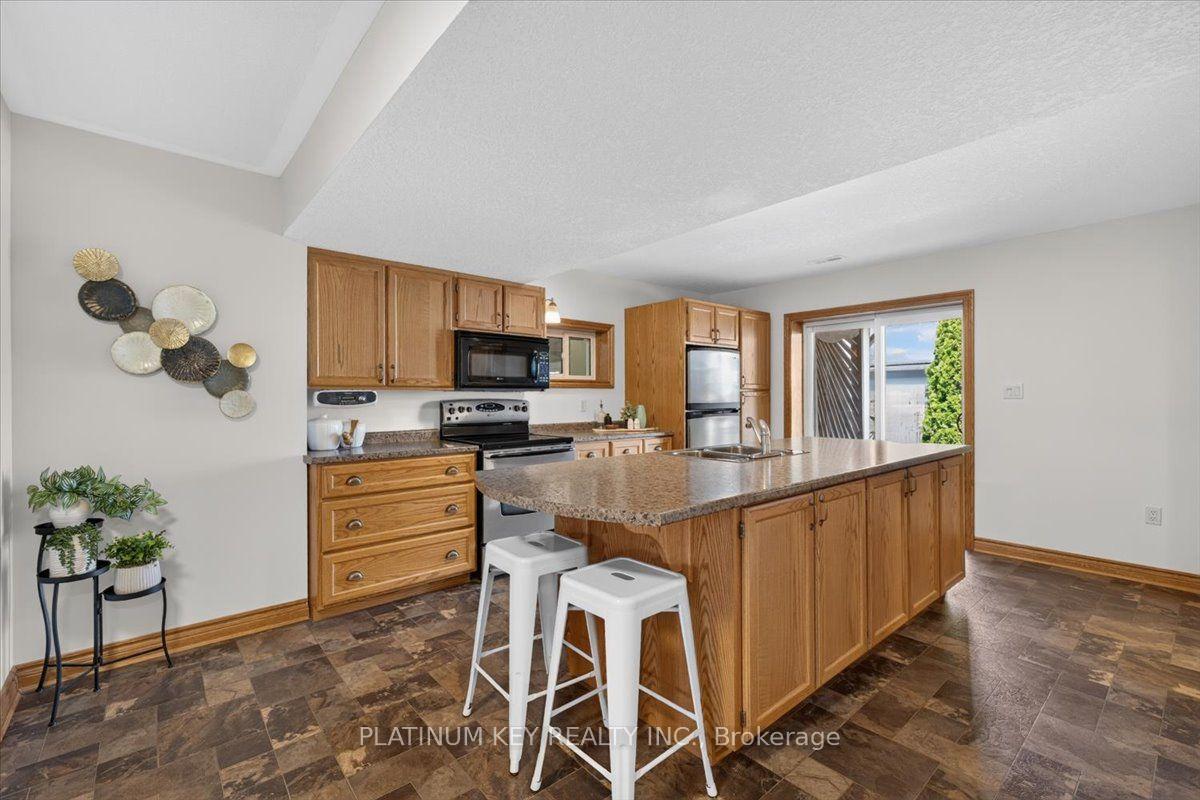 Photo 11 of 282 Beattie Street, Strathroy-Caradoc, SW — HOMEH