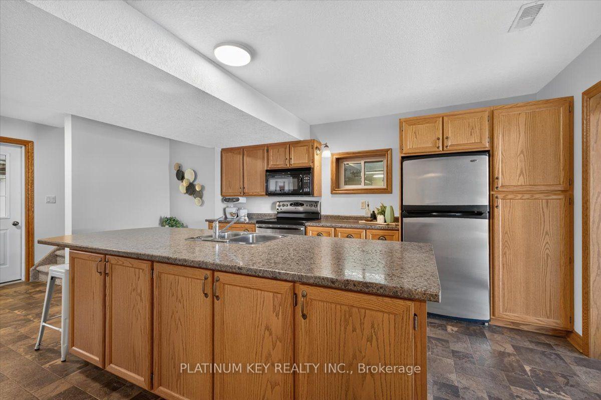 Photo 13 of 282 Beattie Street, Strathroy-Caradoc, SW — HOMEH