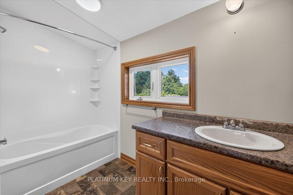 Photo 29 of 282 Beattie Street, Strathroy-Caradoc, SW — HOMEH