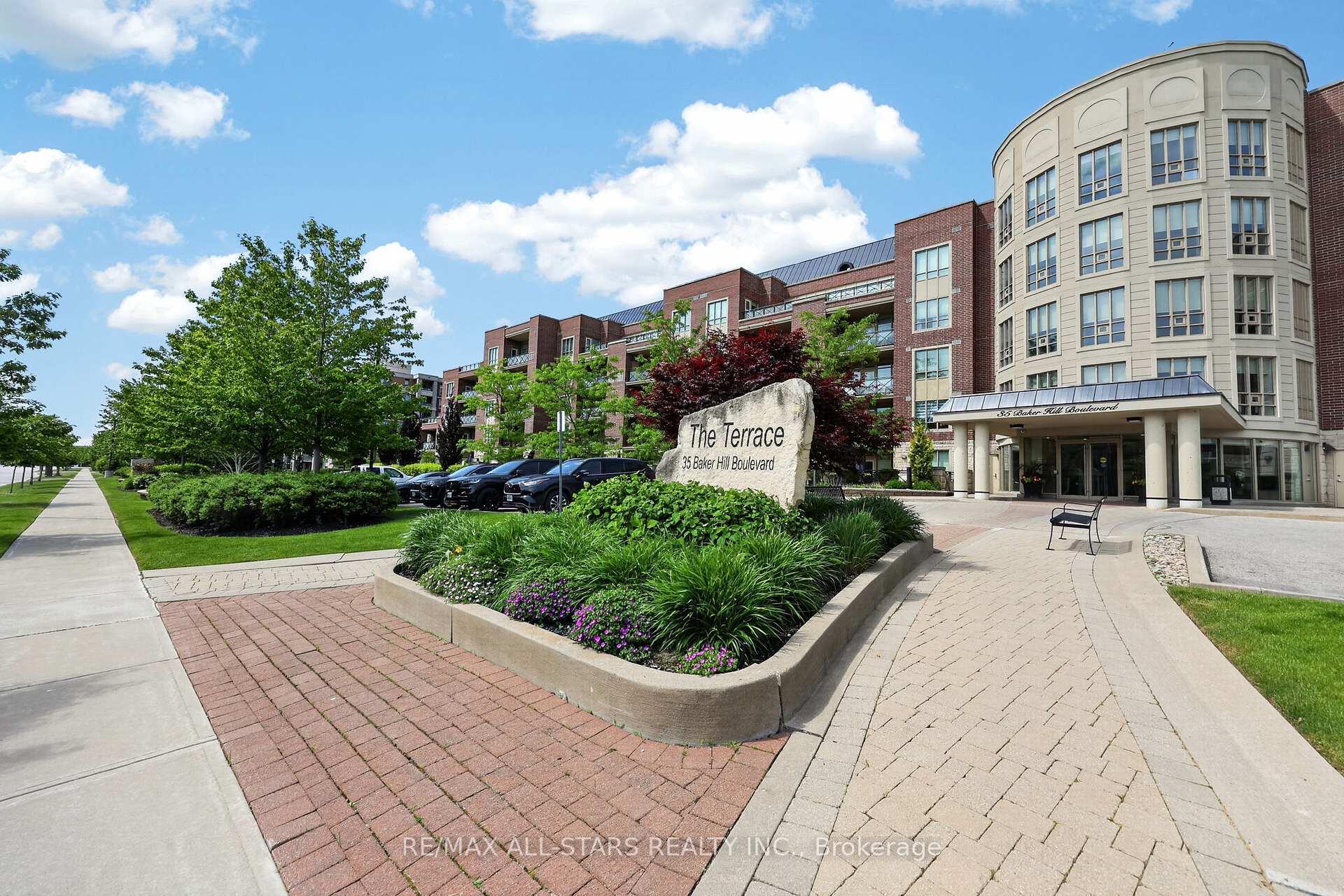 Front of Unit 115, 35 Baker Hill Boulevard