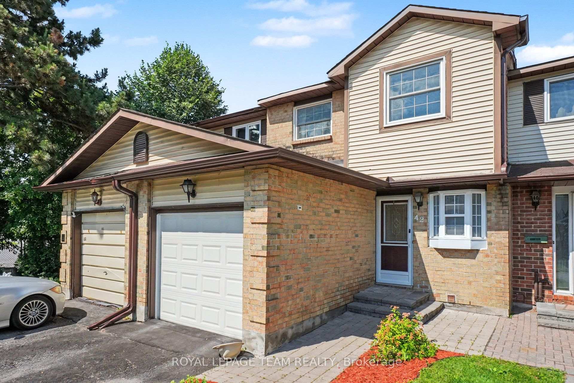 Photo 2 of 42 Sundback Lane, Ottawa, Kanata - Katimavik — HOMEH