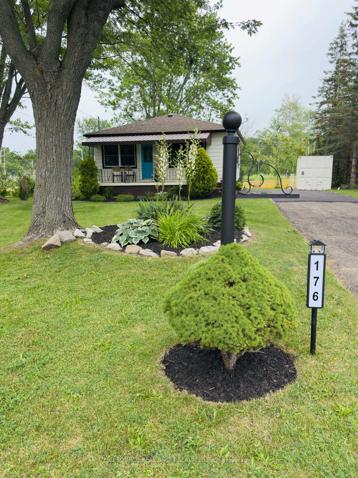 Photo 3 of 176 Kingsway Street, Welland, Dain City — HOMEH