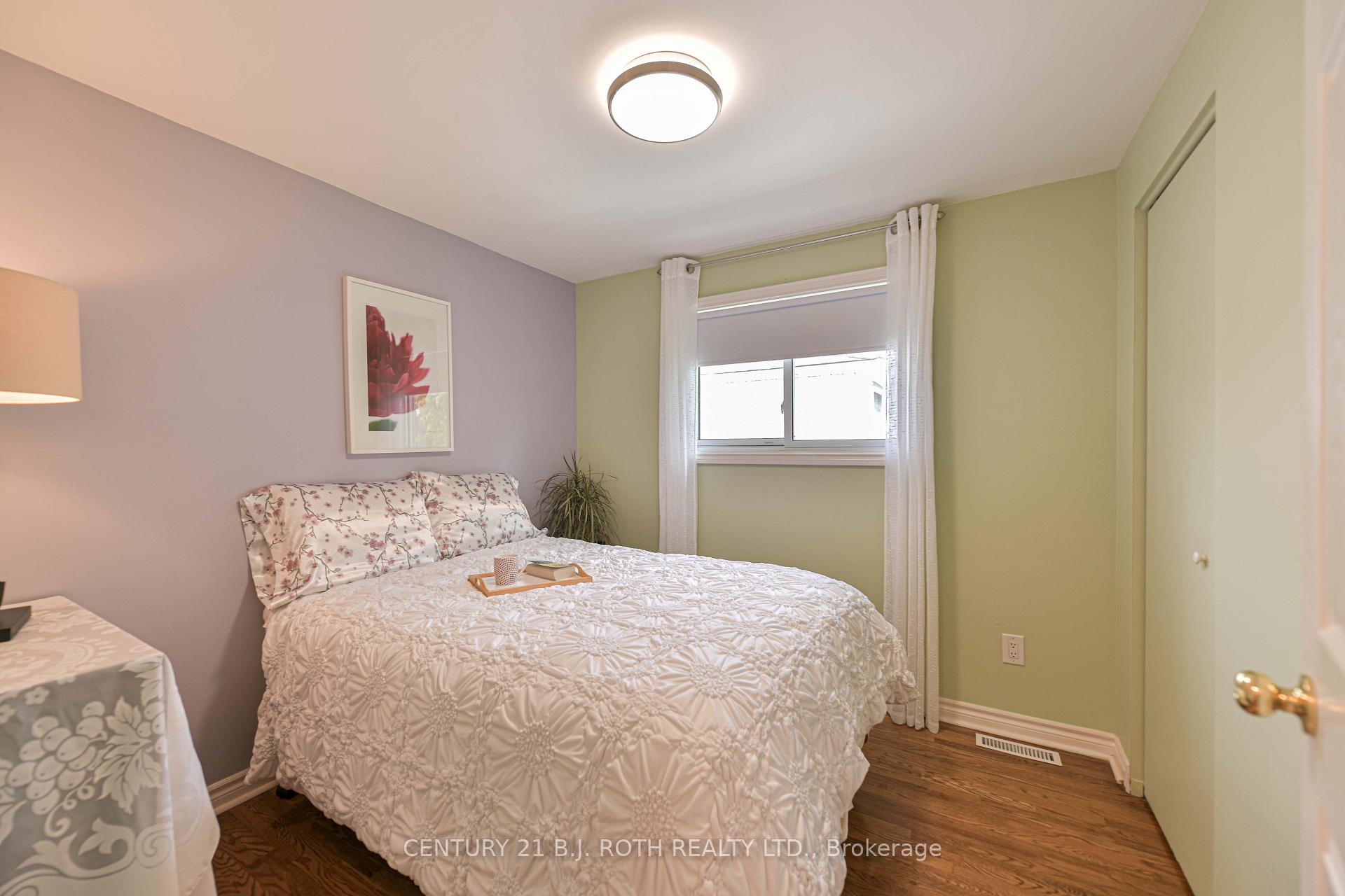 Photo 23 of 15 Glenecho Drive, Barrie, Grove East — HOMEH