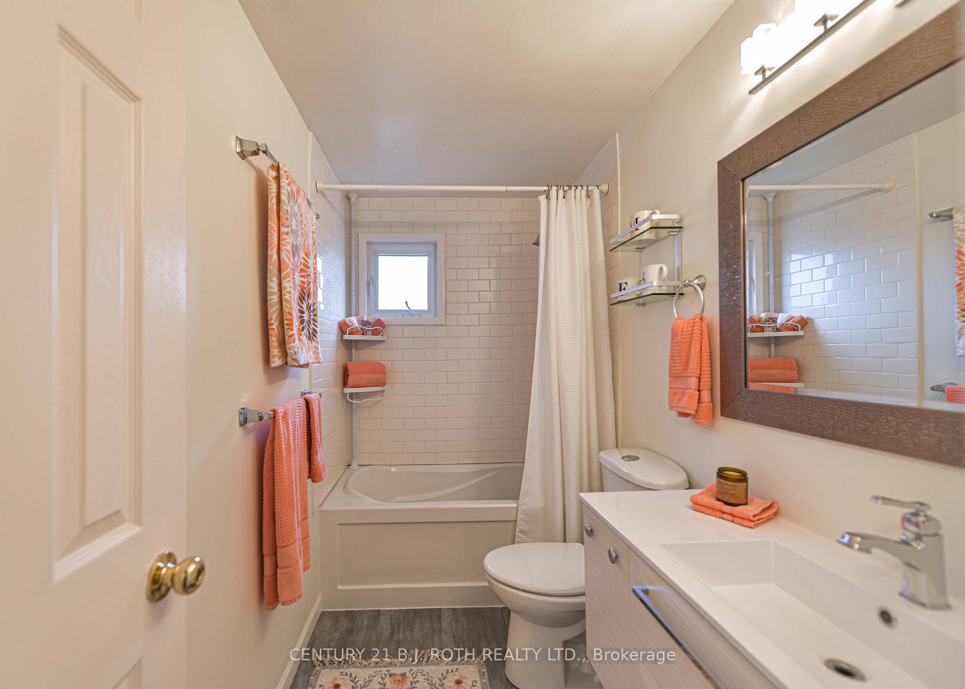 Photo 24 of 15 Glenecho Drive, Barrie, Grove East — HOMEH