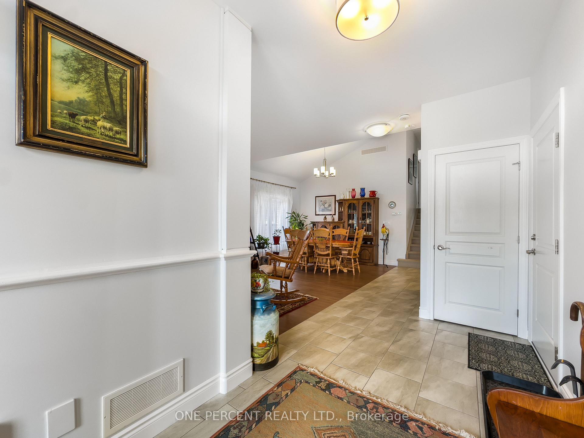 Photo 8 of 20 Trinity Court, Belleville, Thurlow Ward — HOMEH