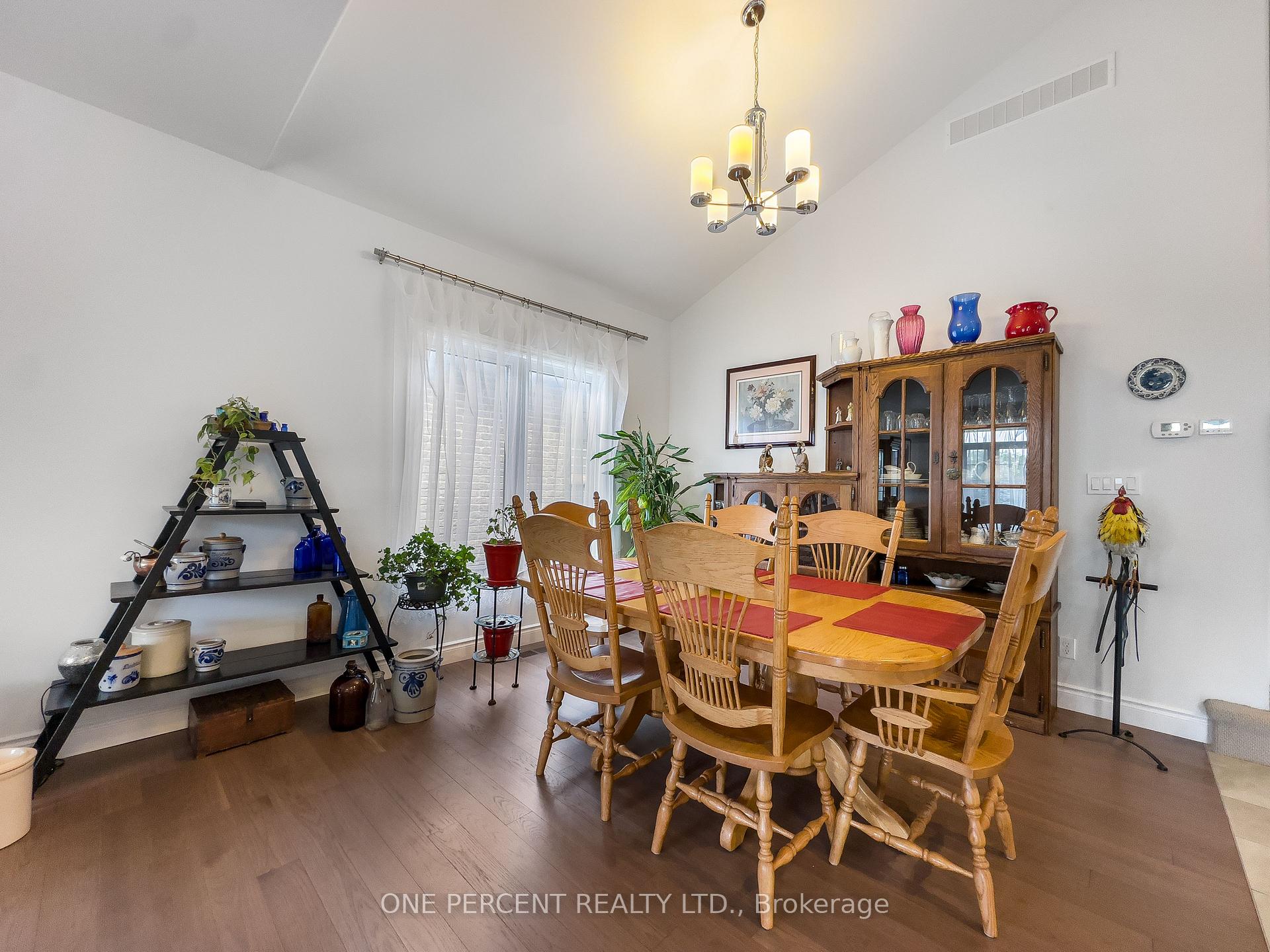 Photo 11 of 20 Trinity Court, Belleville, Thurlow Ward — HOMEH
