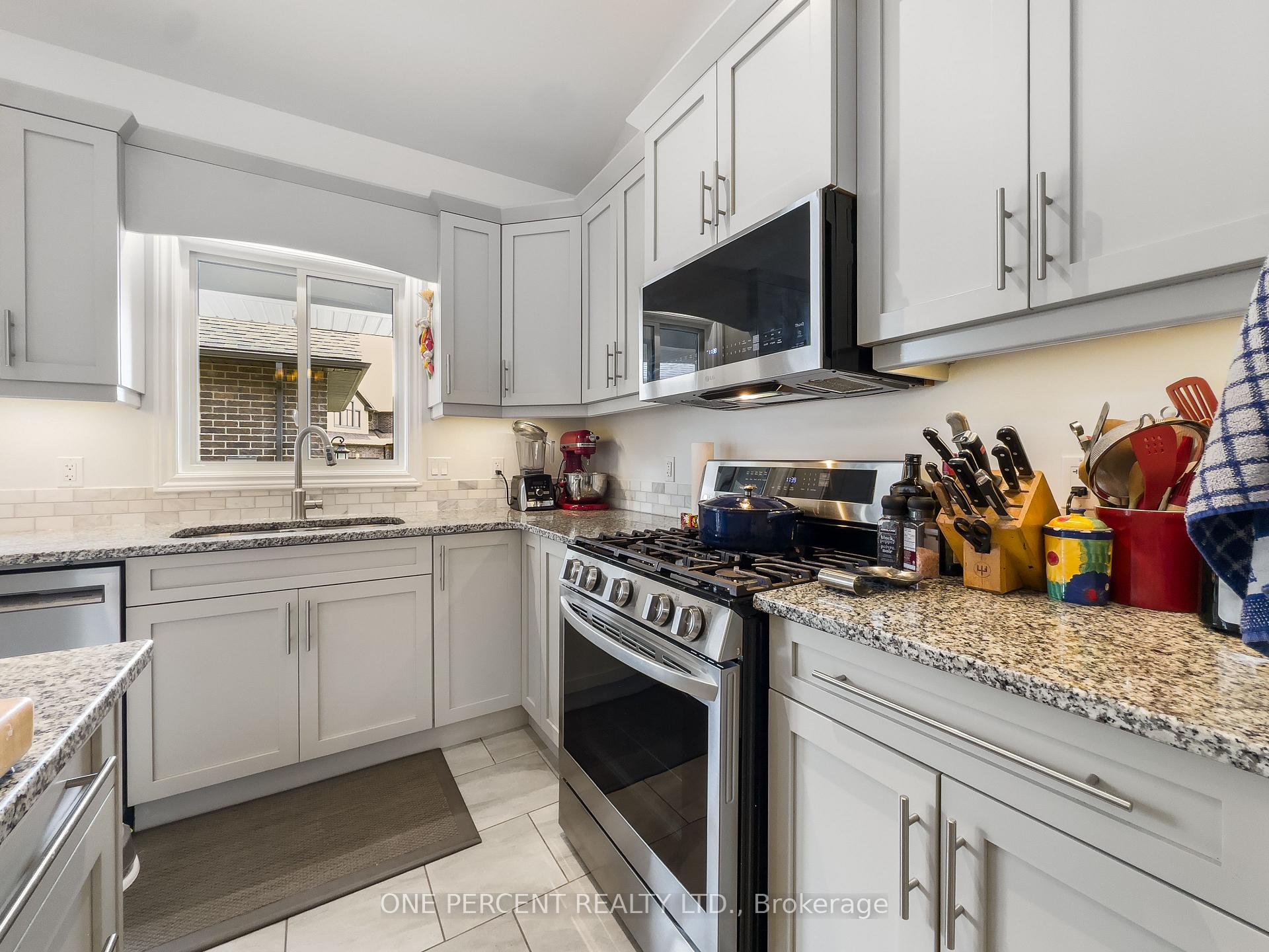 Photo 14 of 20 Trinity Court, Belleville, Thurlow Ward — HOMEH