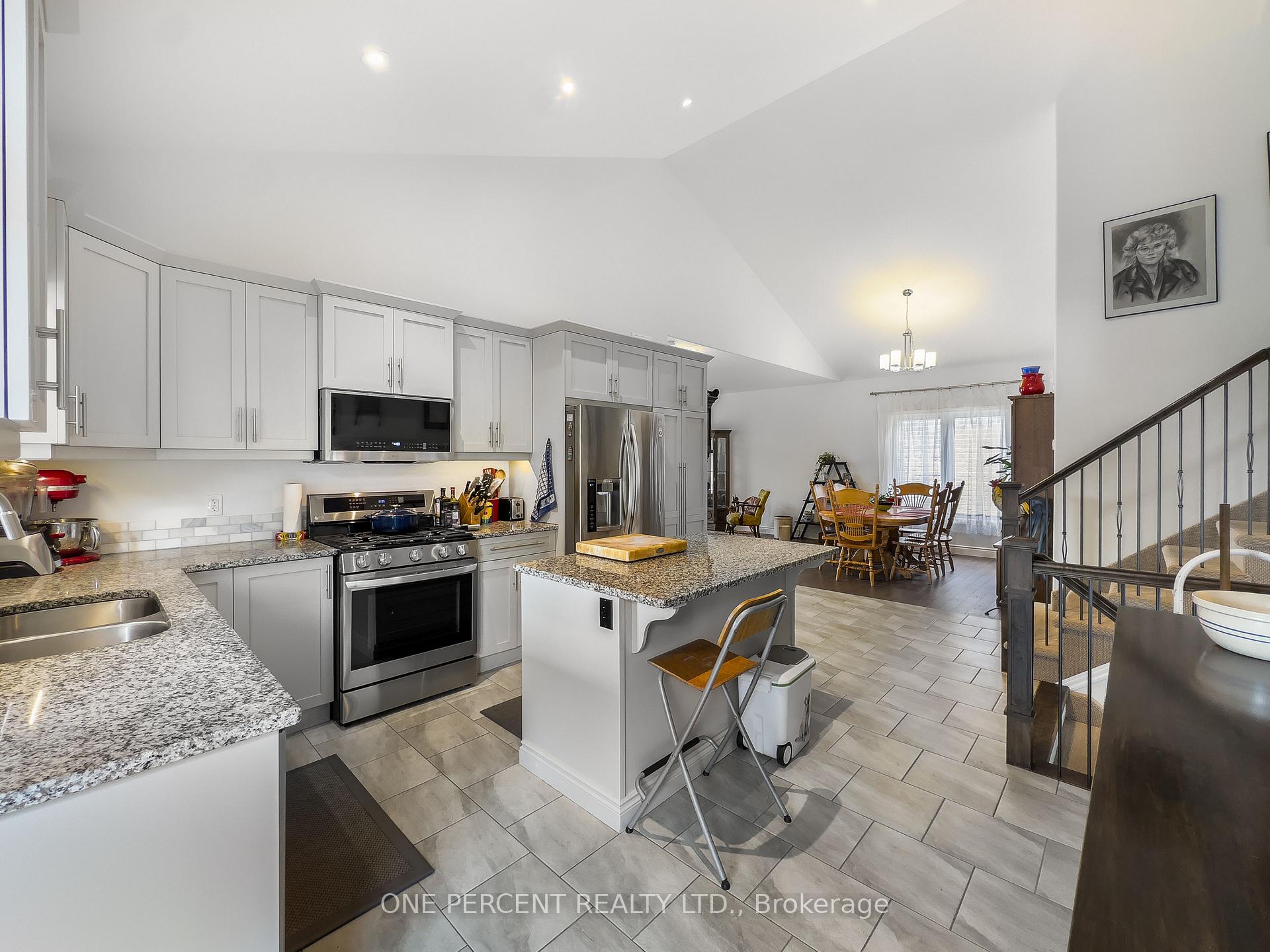 Photo 15 of 20 Trinity Court, Belleville, Thurlow Ward — HOMEH