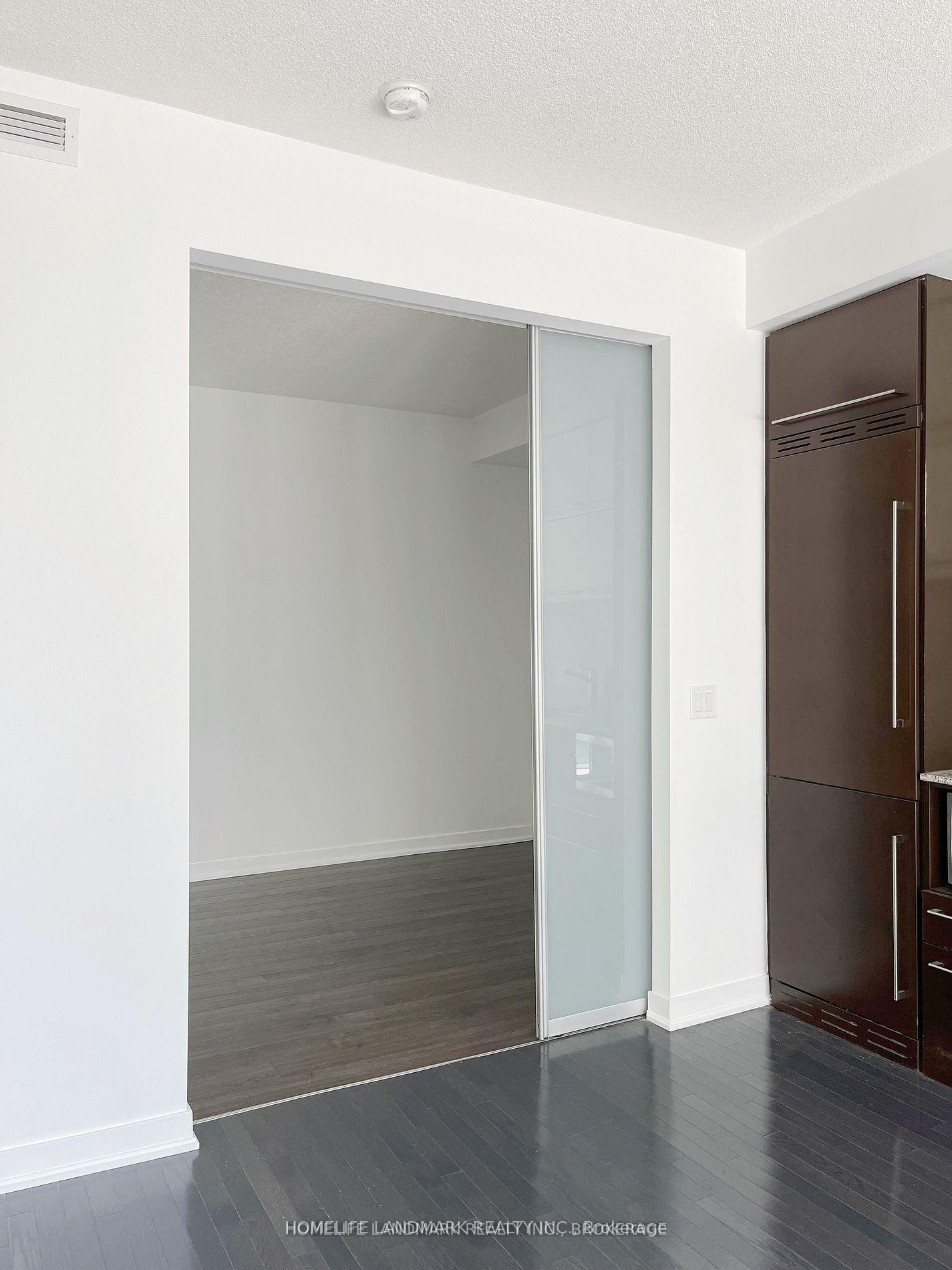 Photo 7 of Unit 2508, 770 Bay Street, Toronto, Bay Street Corridor — HOMEH