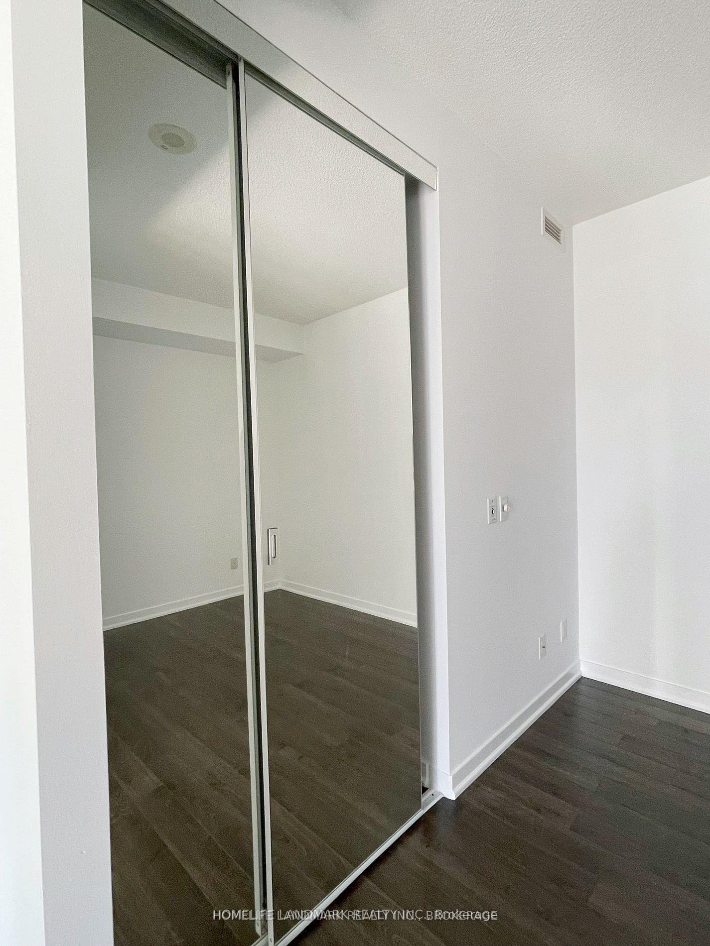 Photo 10 of Unit 2508, 770 Bay Street, Toronto, Bay Street Corridor — HOMEH