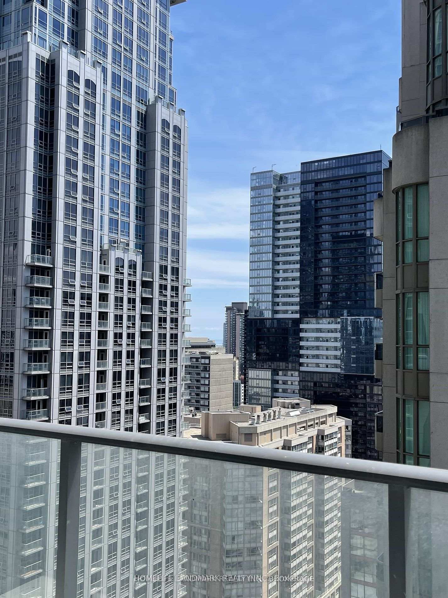 Photo 13 of Unit 2508, 770 Bay Street, Toronto, Bay Street Corridor — HOMEH