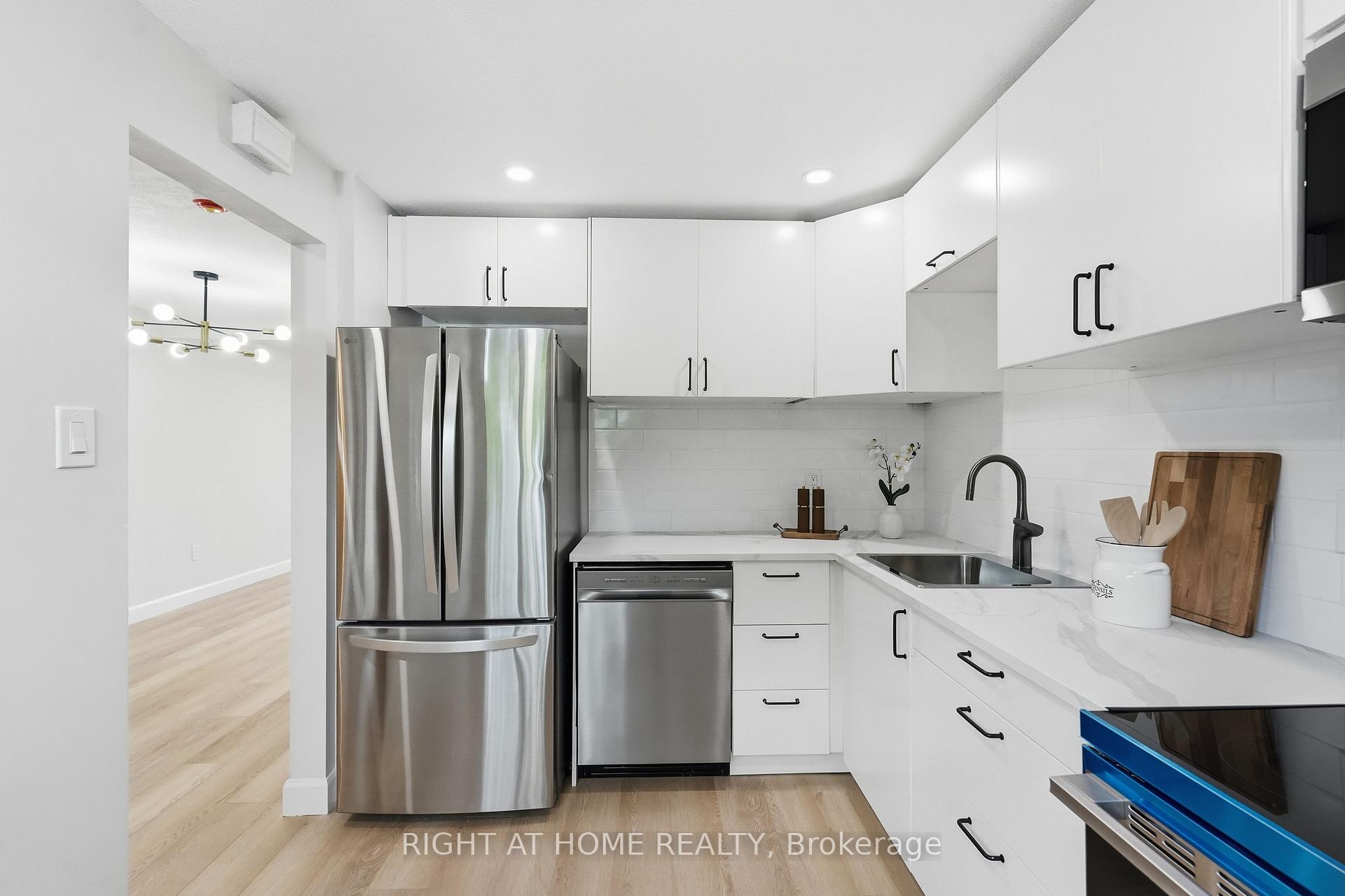 Front of Unit 3, 7874 Jeanne D'arc Boulevard