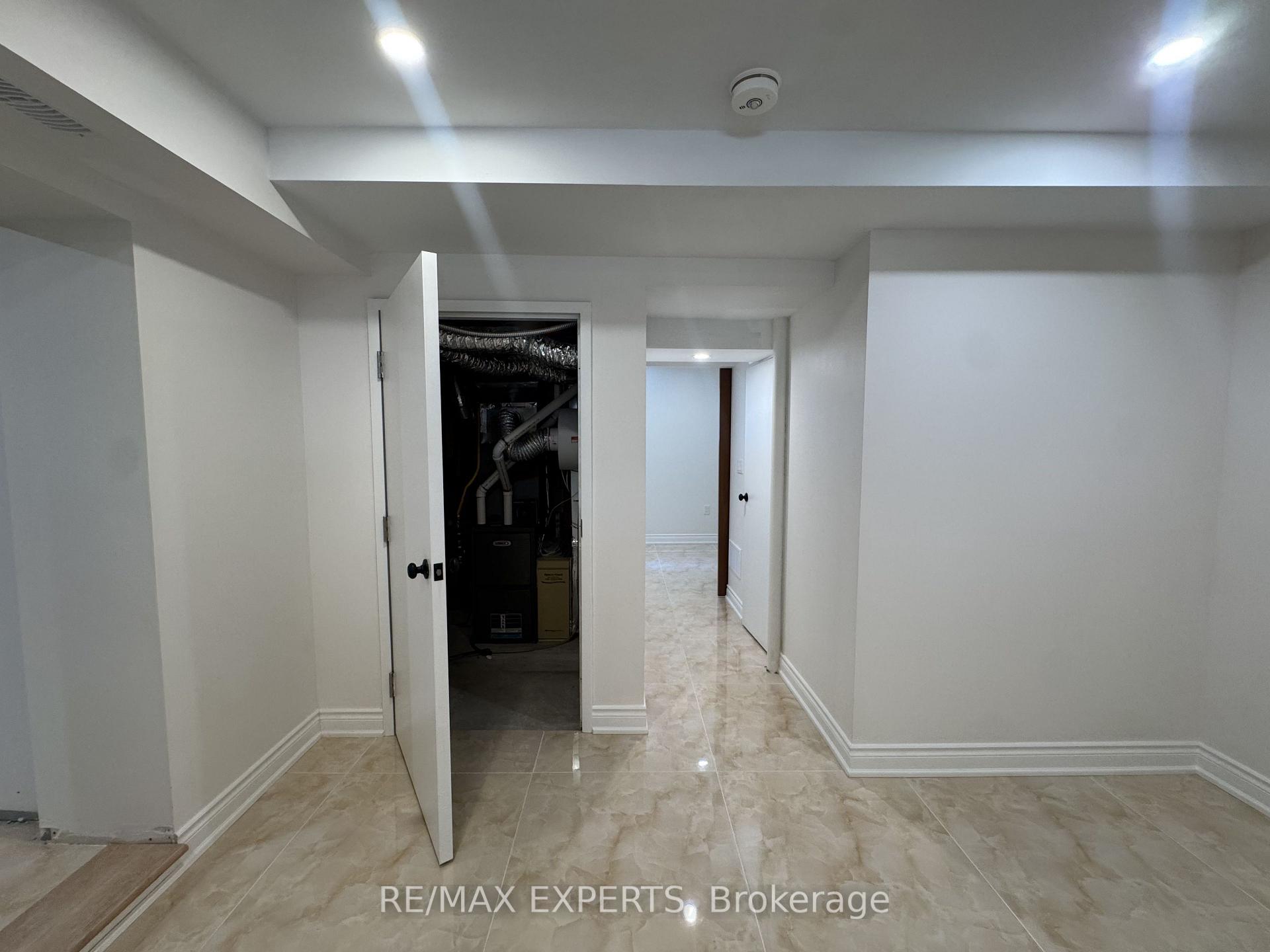 Photo 10 of Unit Unit B Basement, 209 Ridge Road, Caledon, Bolton West — HOMEH
