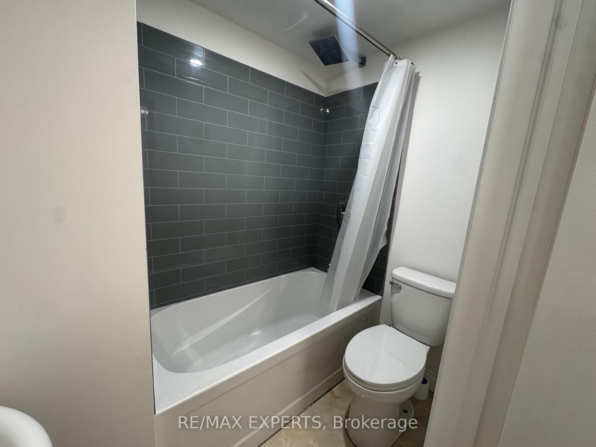 Photo 13 of Unit Unit B Basement, 209 Ridge Road, Caledon, Bolton West — HOMEH