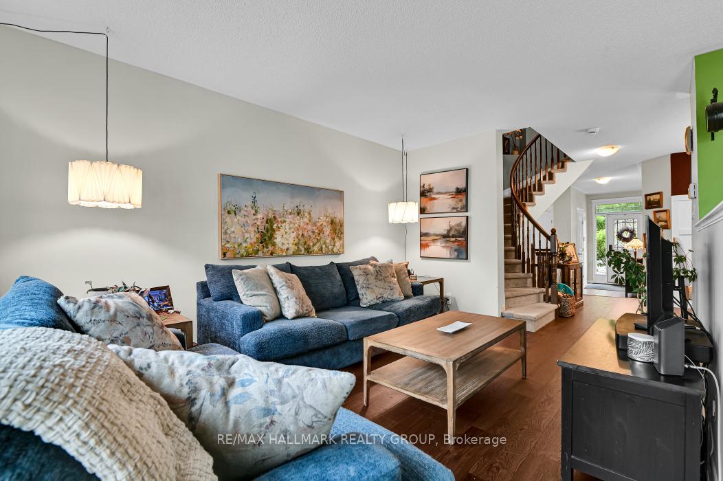 Photo 11 of 679 Percifor Way, Ottawa, Mer Bleue/Bradley Estates/Anderson Park — HOMEH