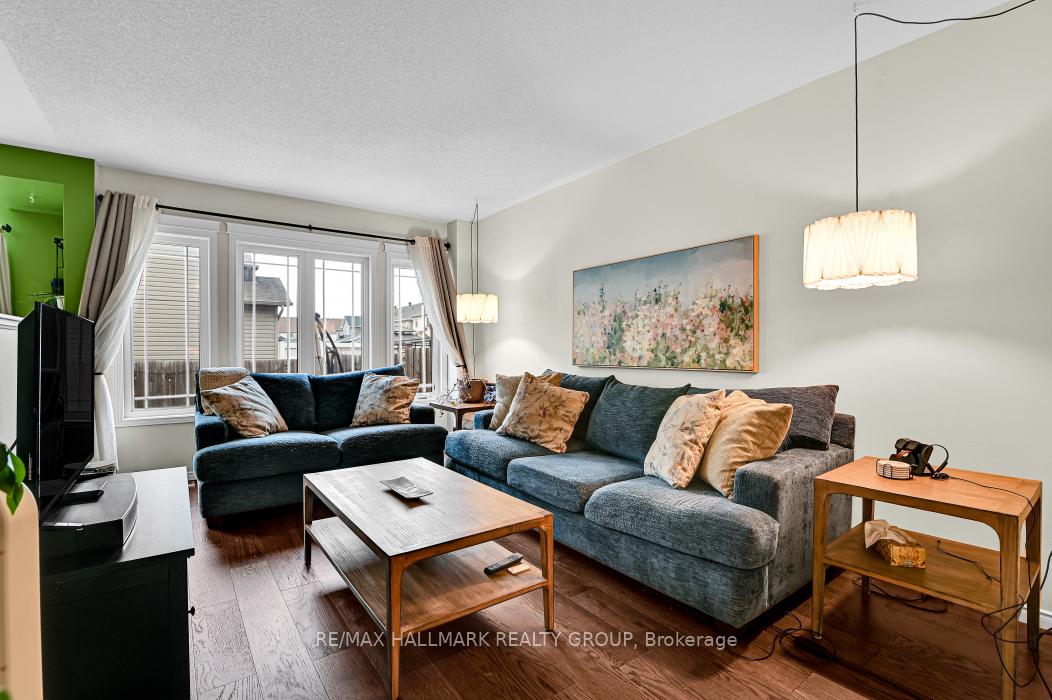 Photo 13 of 679 Percifor Way, Ottawa, Mer Bleue/Bradley Estates/Anderson Park — HOMEH