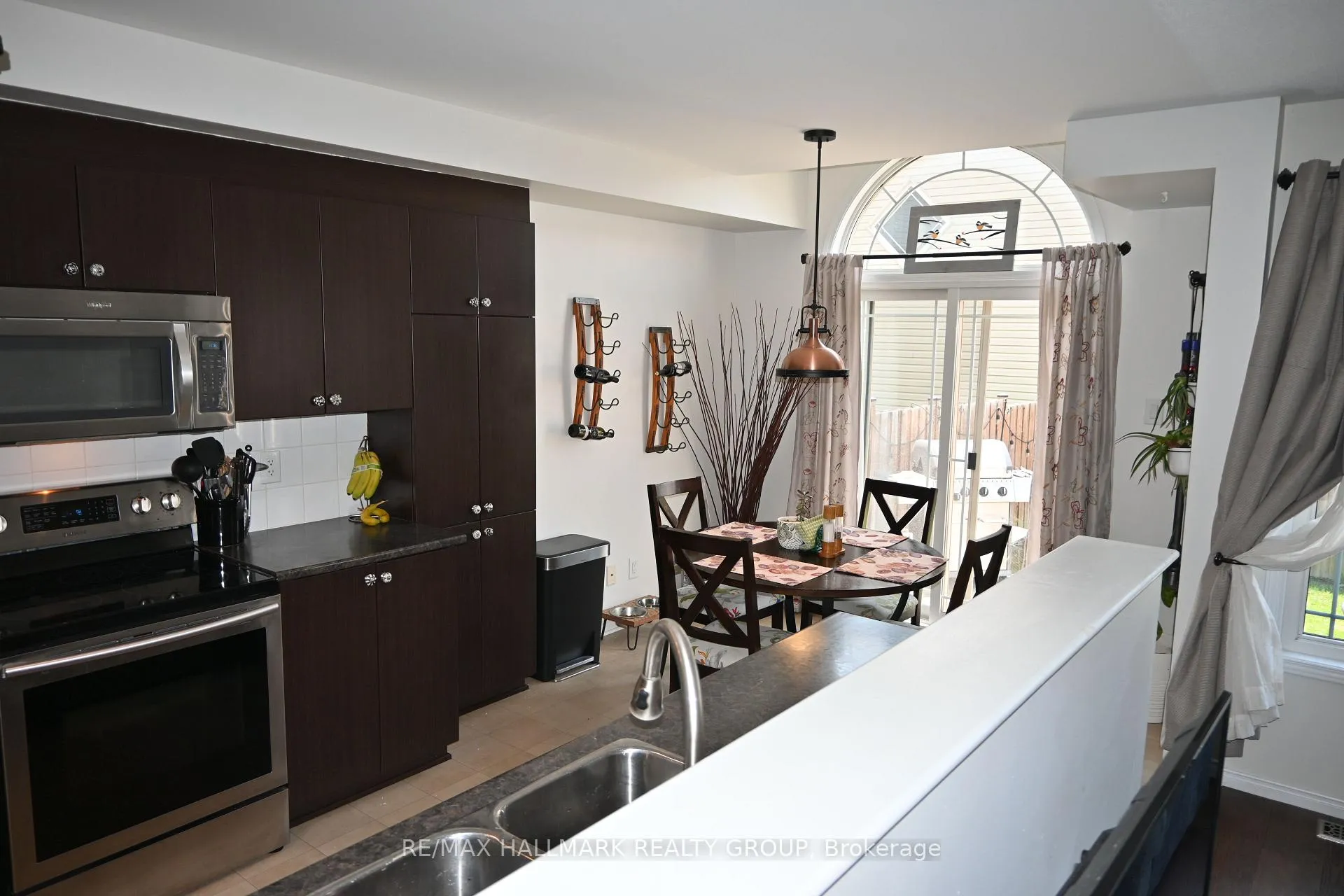Photo 9 of 679 Percifor Way, Ottawa, Mer Bleue/Bradley Estates/Anderson Park — HOMEH