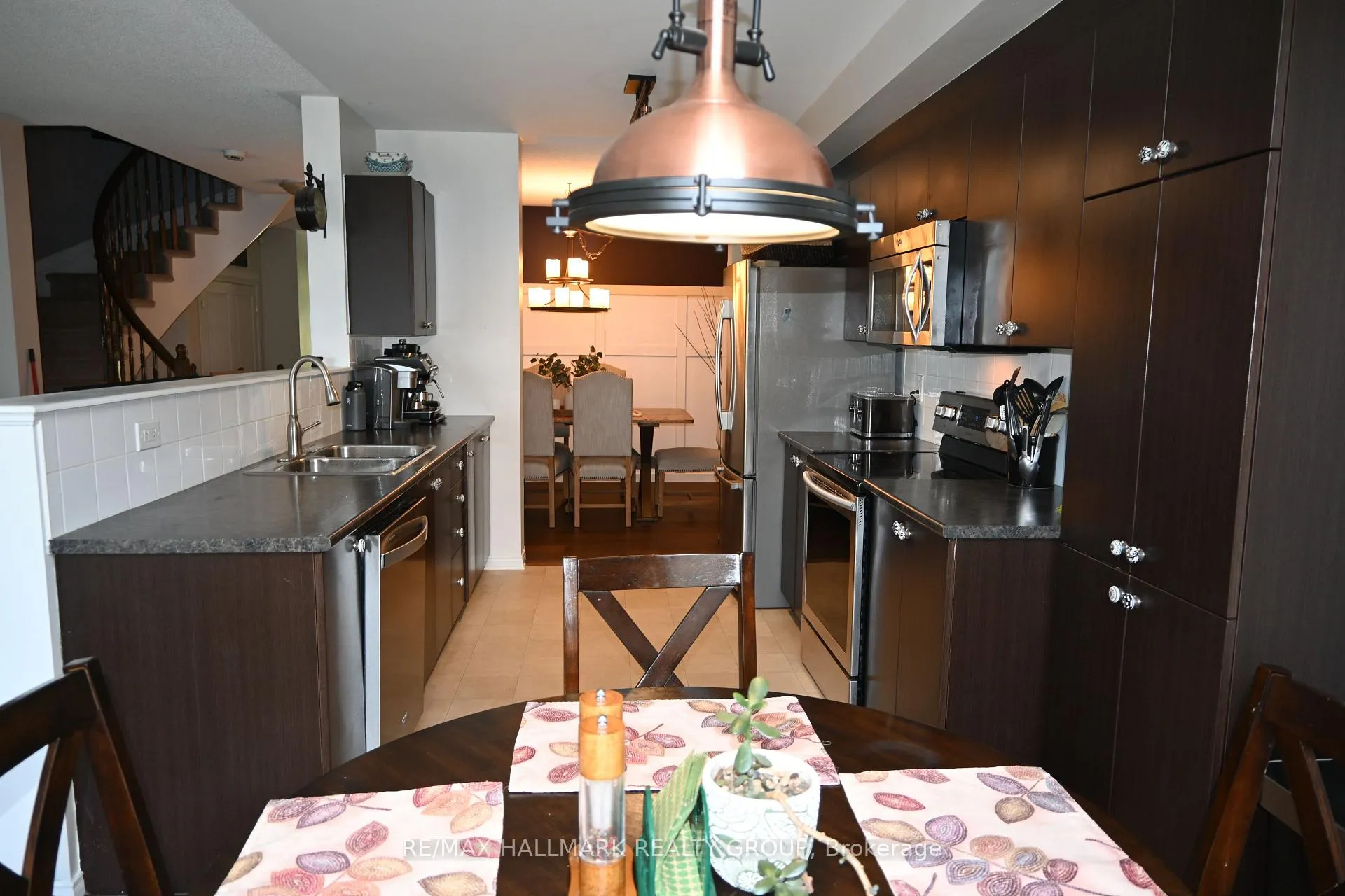 Photo 10 of 679 Percifor Way, Ottawa, Mer Bleue/Bradley Estates/Anderson Park — HOMEH
