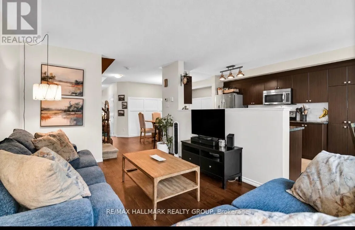 Photo 12 of 679 Percifor Way, Ottawa, Mer Bleue/Bradley Estates/Anderson Park — HOMEH