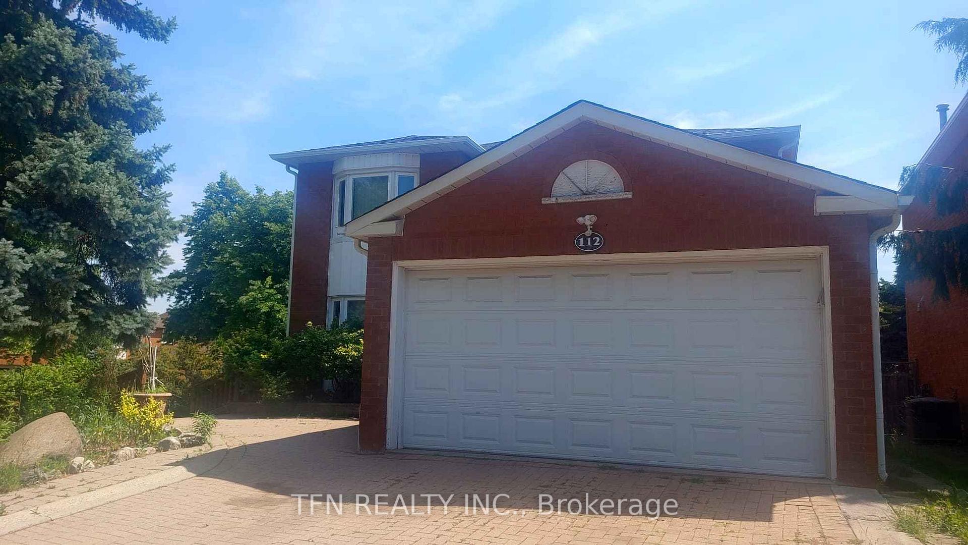 Photo 2 of 112 Trafalgar Square, Vaughan, Uplands — HOMEH