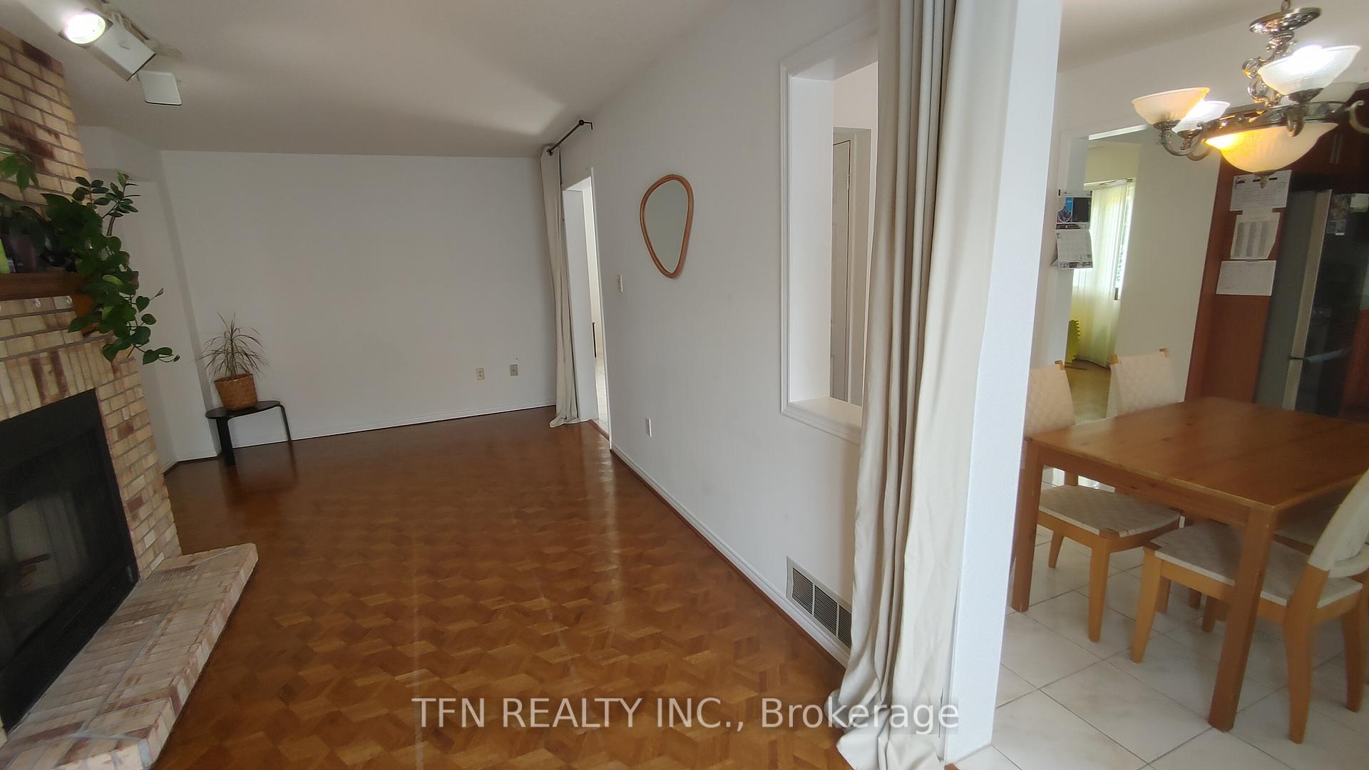 Photo 11 of 112 Trafalgar Square, Vaughan, Uplands — HOMEH