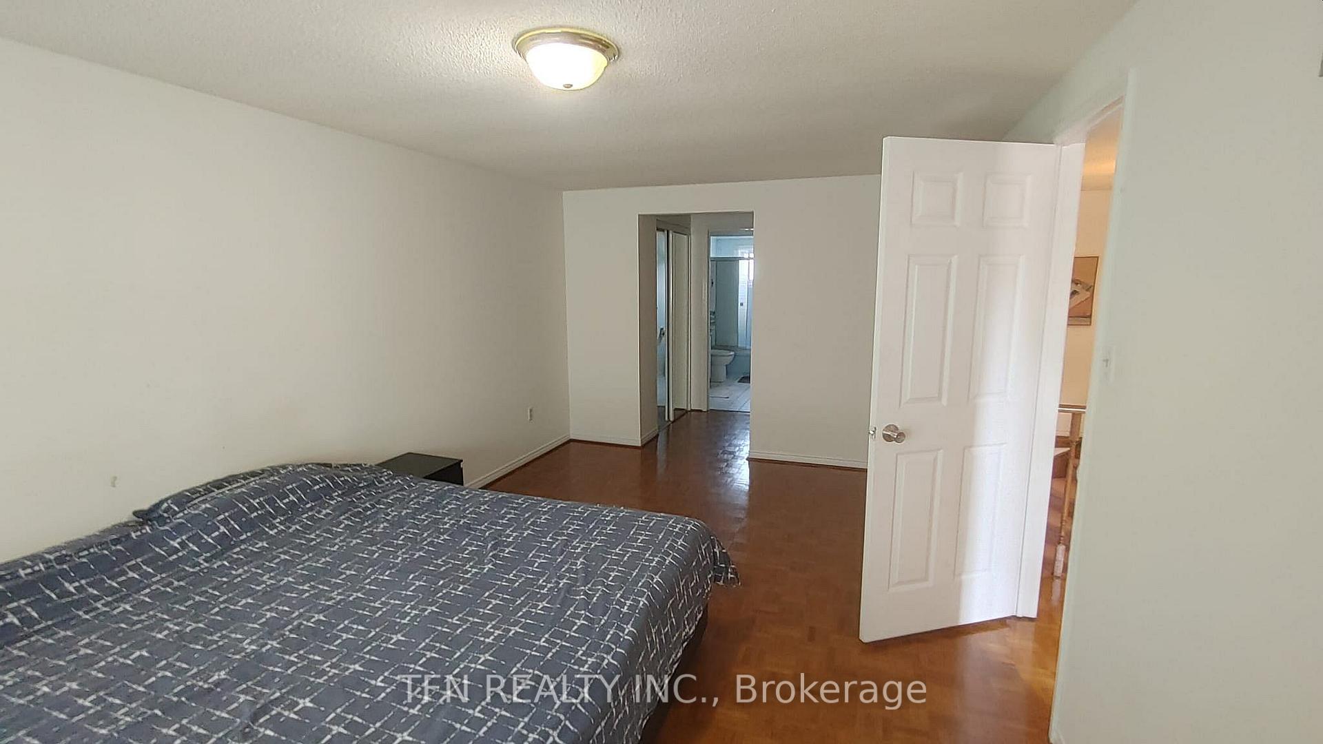 Photo 20 of 112 Trafalgar Square, Vaughan, Uplands — HOMEH