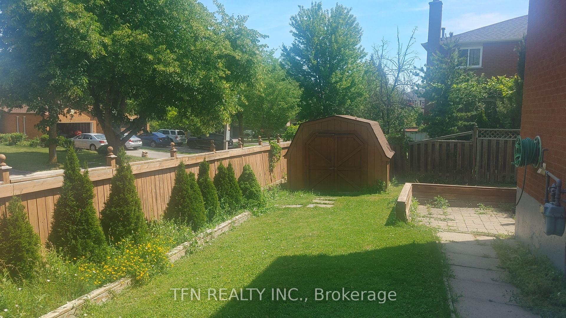 Photo 45 of 112 Trafalgar Square, Vaughan, Uplands — HOMEH