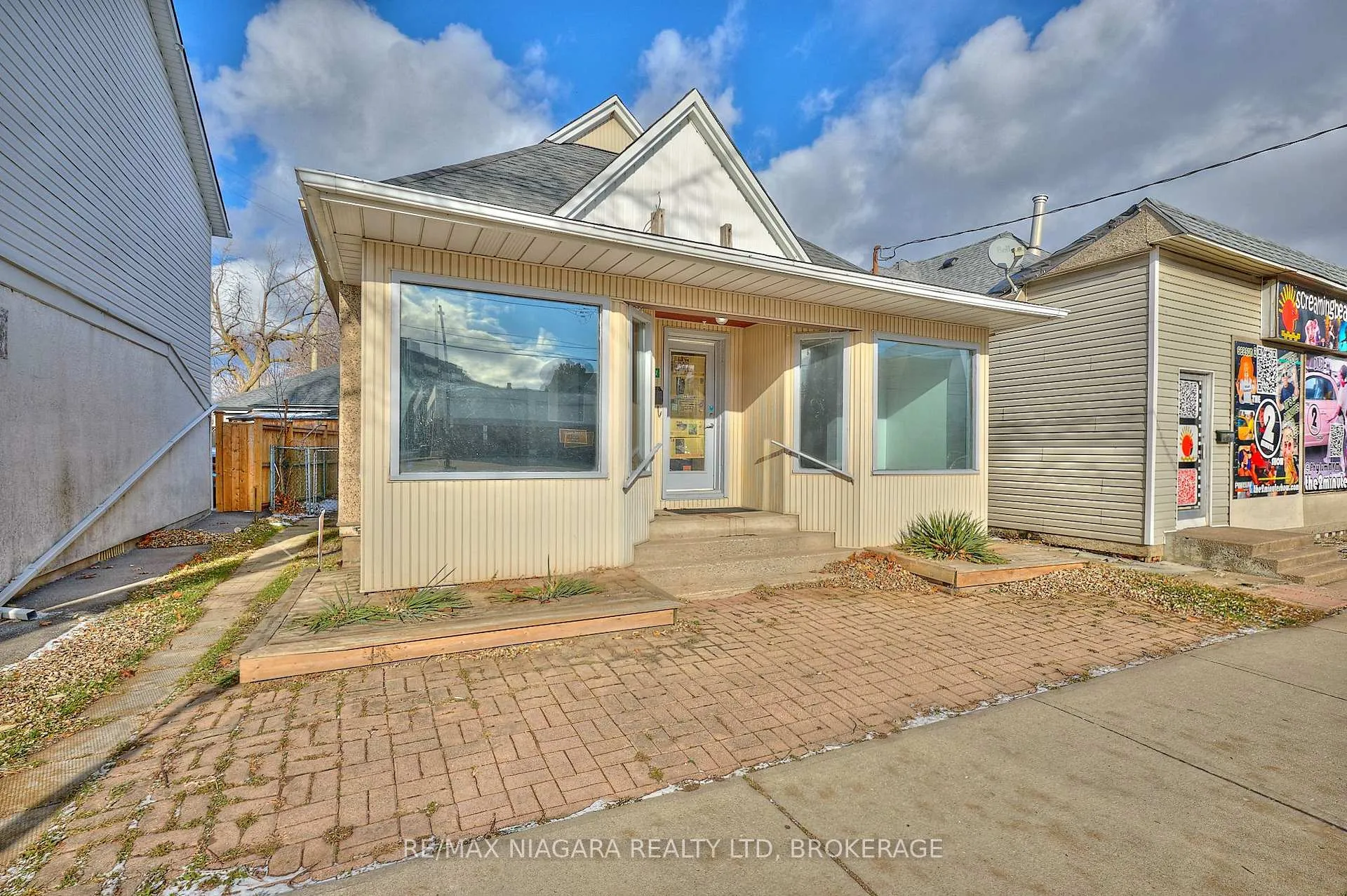Photo 1 of 105A Welland Avenue, St. Catharines, Downtown — HOMEH