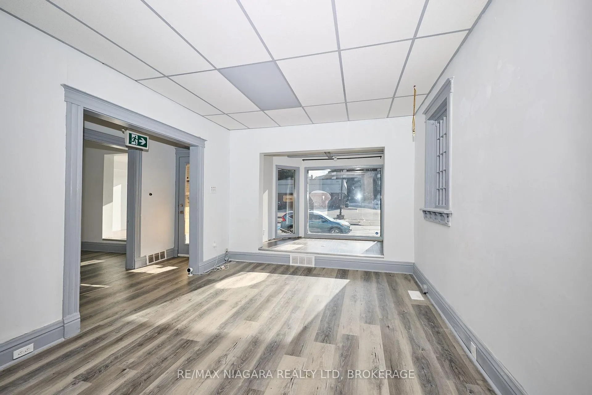 Photo 13 of 105A Welland Avenue, St. Catharines, Downtown — HOMEH
