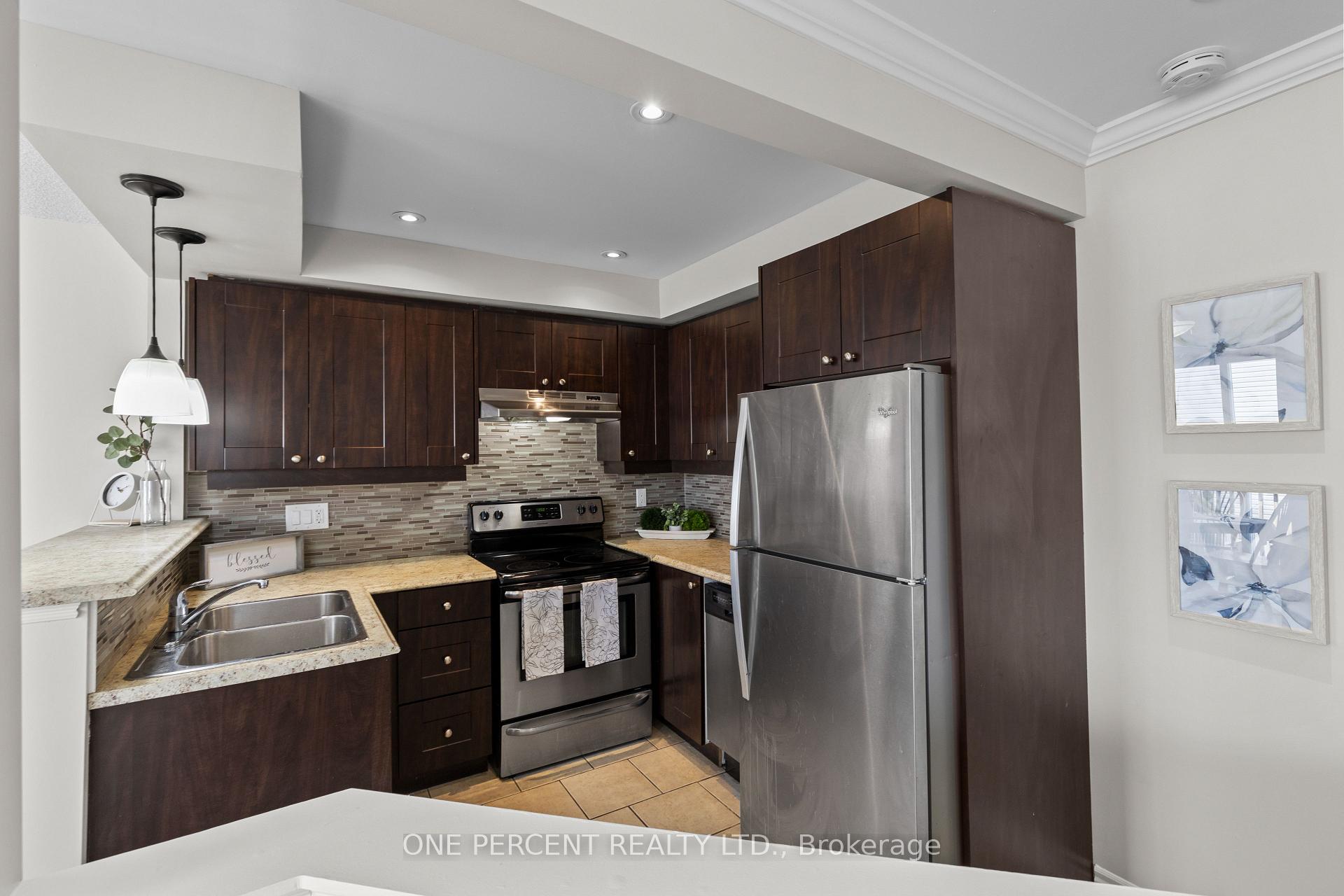 Photo 18 of Unit #37, 12 Lankin Boulevard, Orillia — HOMEH