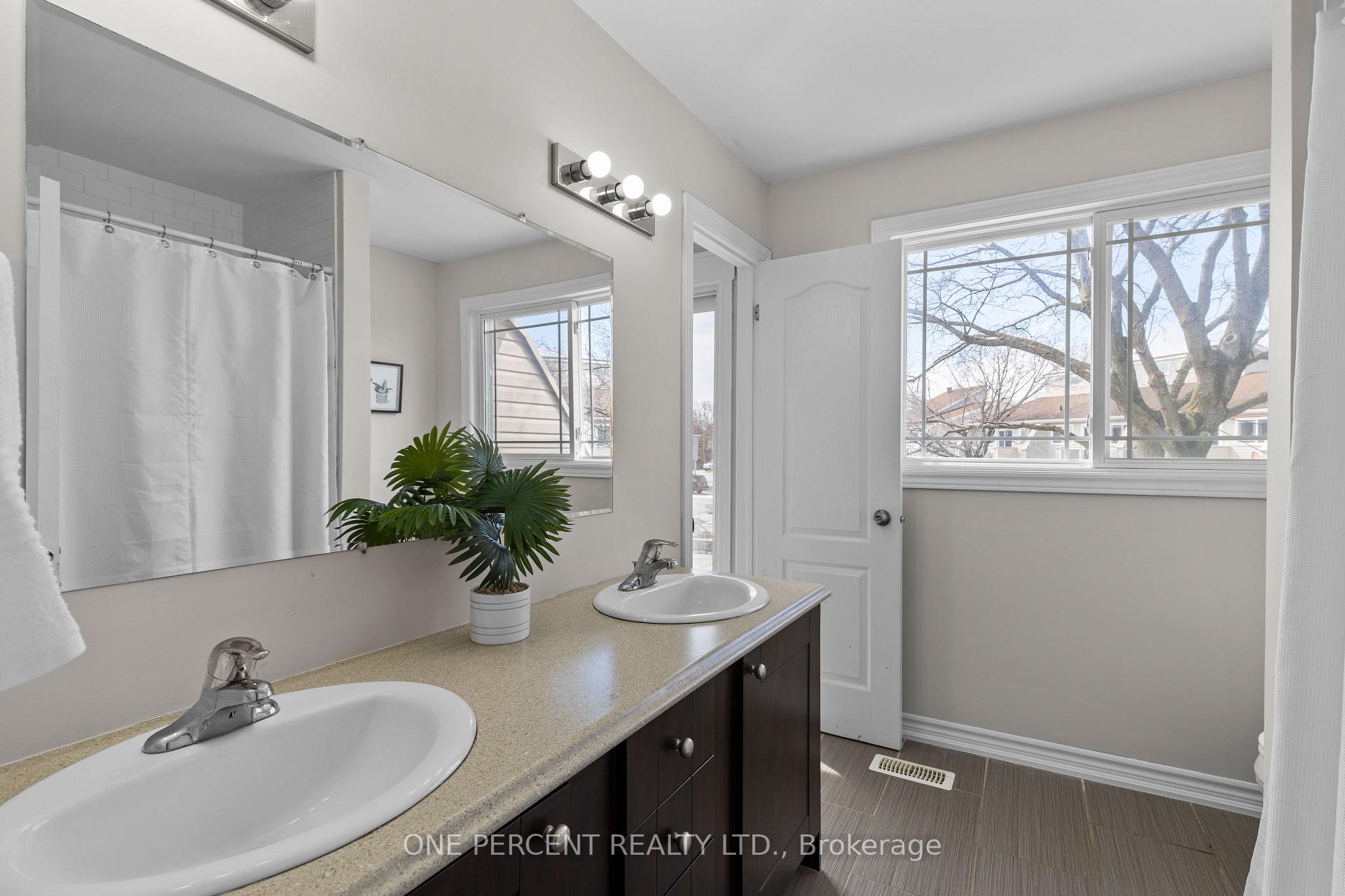 Photo 25 of Unit #37, 12 Lankin Boulevard, Orillia — HOMEH
