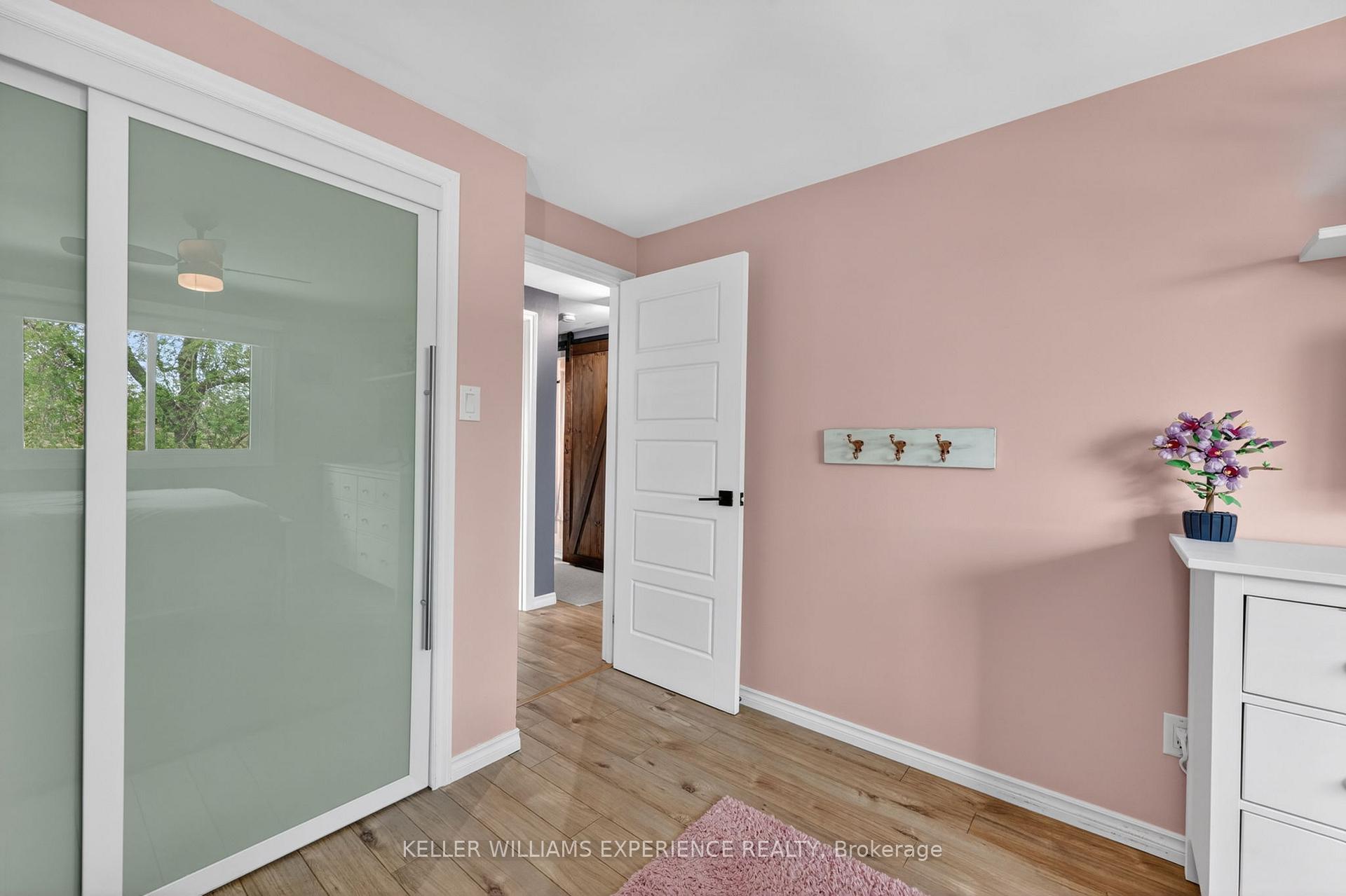 Photo 16 of 5 Atwood Court, Barrie, Letitia Heights — HOMEH