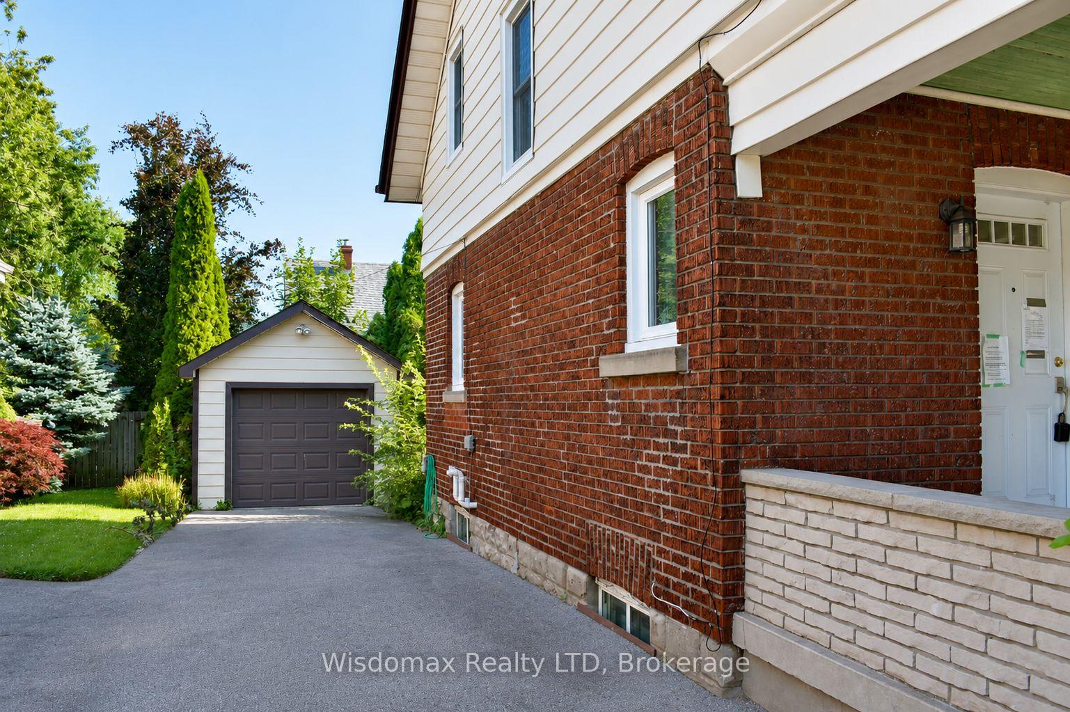 Photo 3 of 5037 Jepson Street, Niagara Falls, Cherrywood — HOMEH