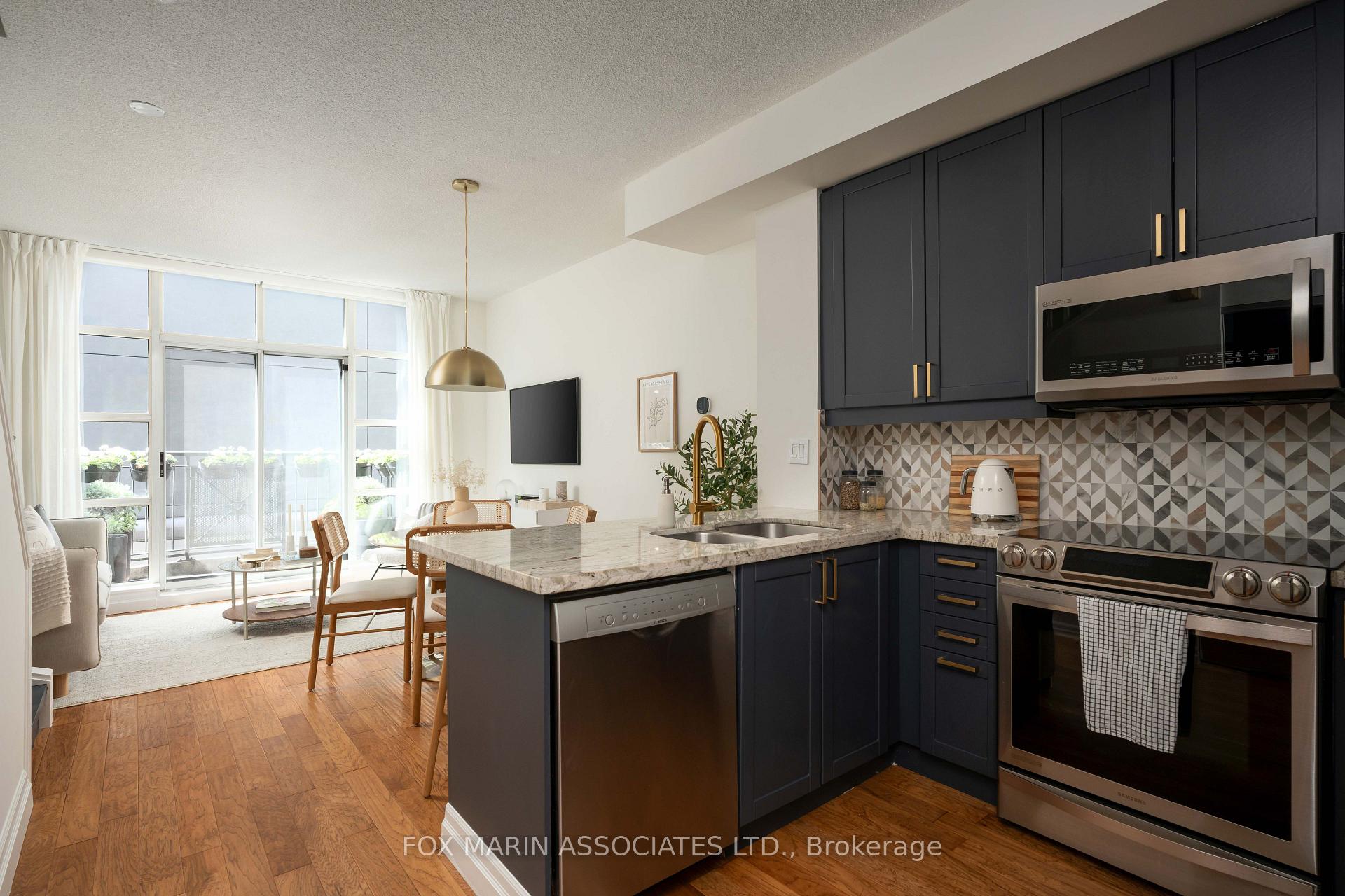 Front of Unit 214, 901 Queen Street W