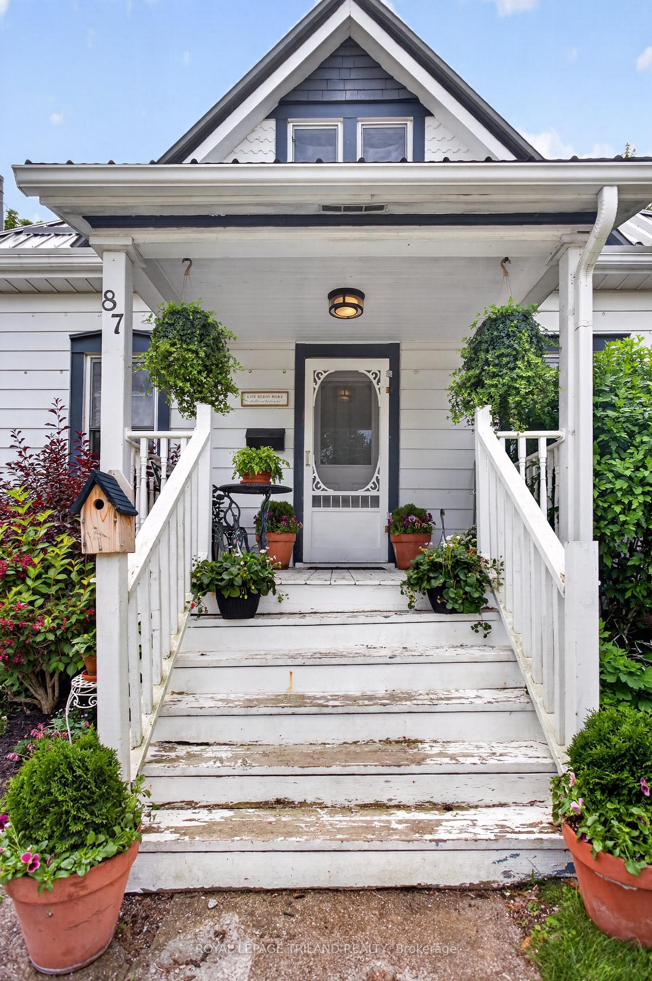 Photo 7 of 87 Chestnut Street, St. Thomas — HOMEH