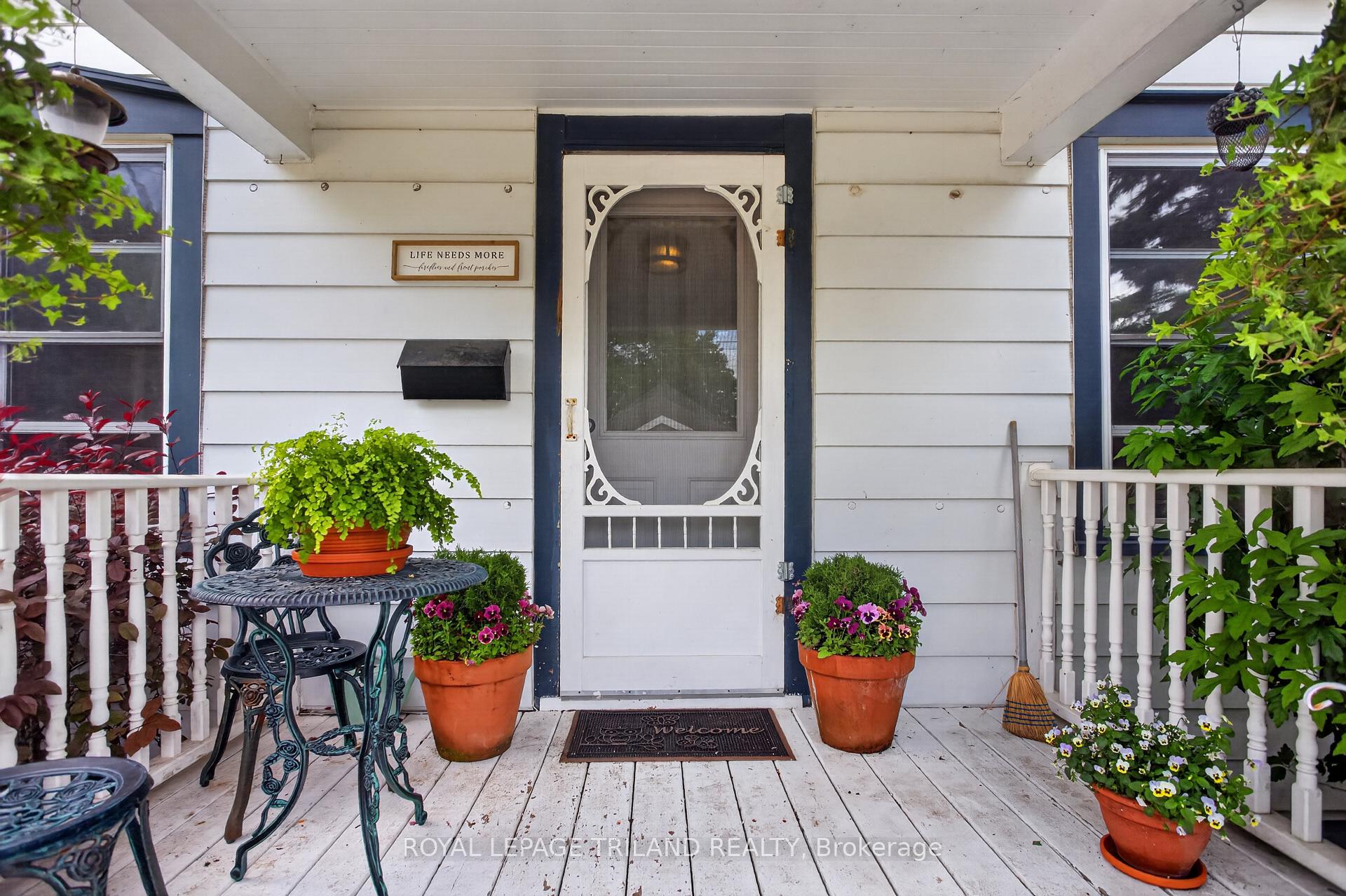 Photo 8 of 87 Chestnut Street, St. Thomas — HOMEH