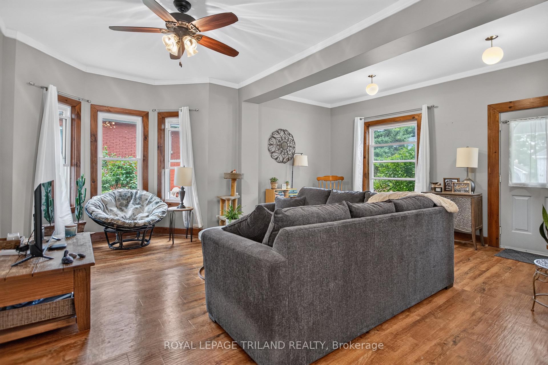Photo 11 of 87 Chestnut Street, St. Thomas — HOMEH