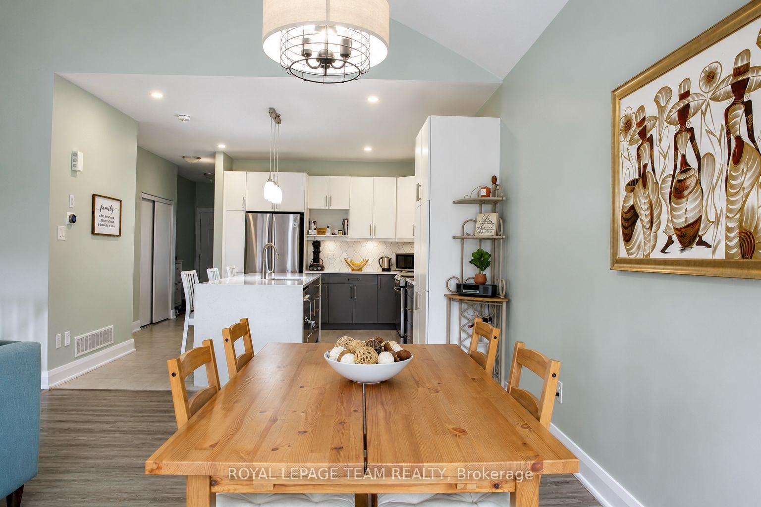 Photo 14 of 111 Dun Skipper Drive, Ottawa, Blossom Park/Kemp Park/Findlay Creek — HOMEH