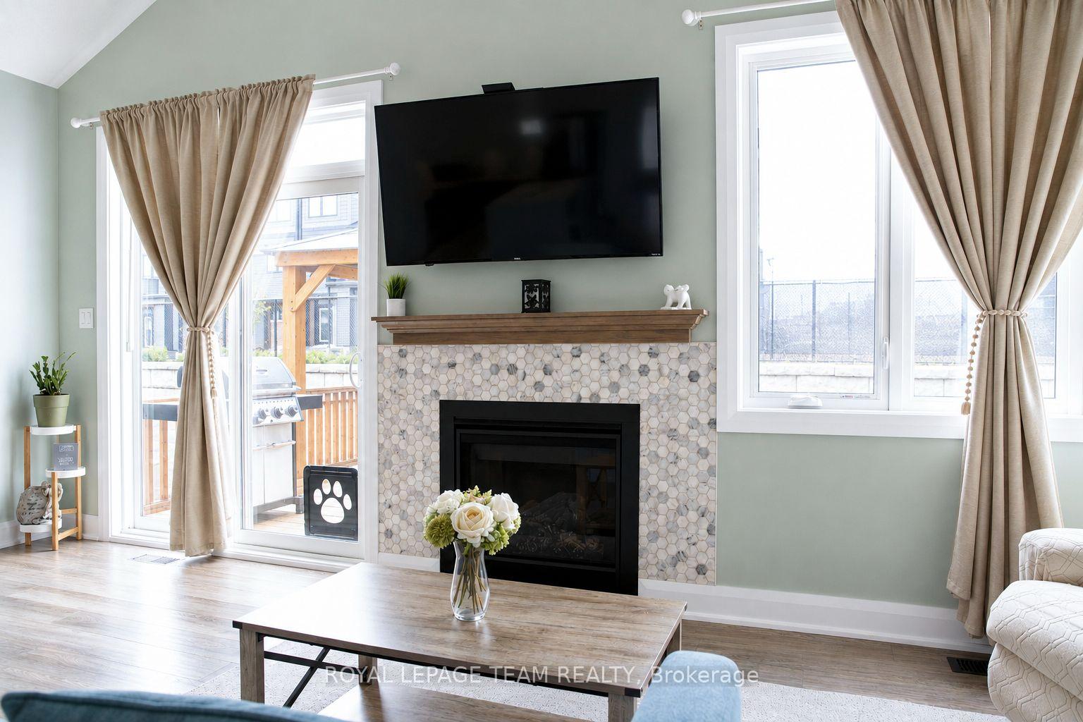Photo 16 of 111 Dun Skipper Drive, Ottawa, Blossom Park/Kemp Park/Findlay Creek — HOMEH