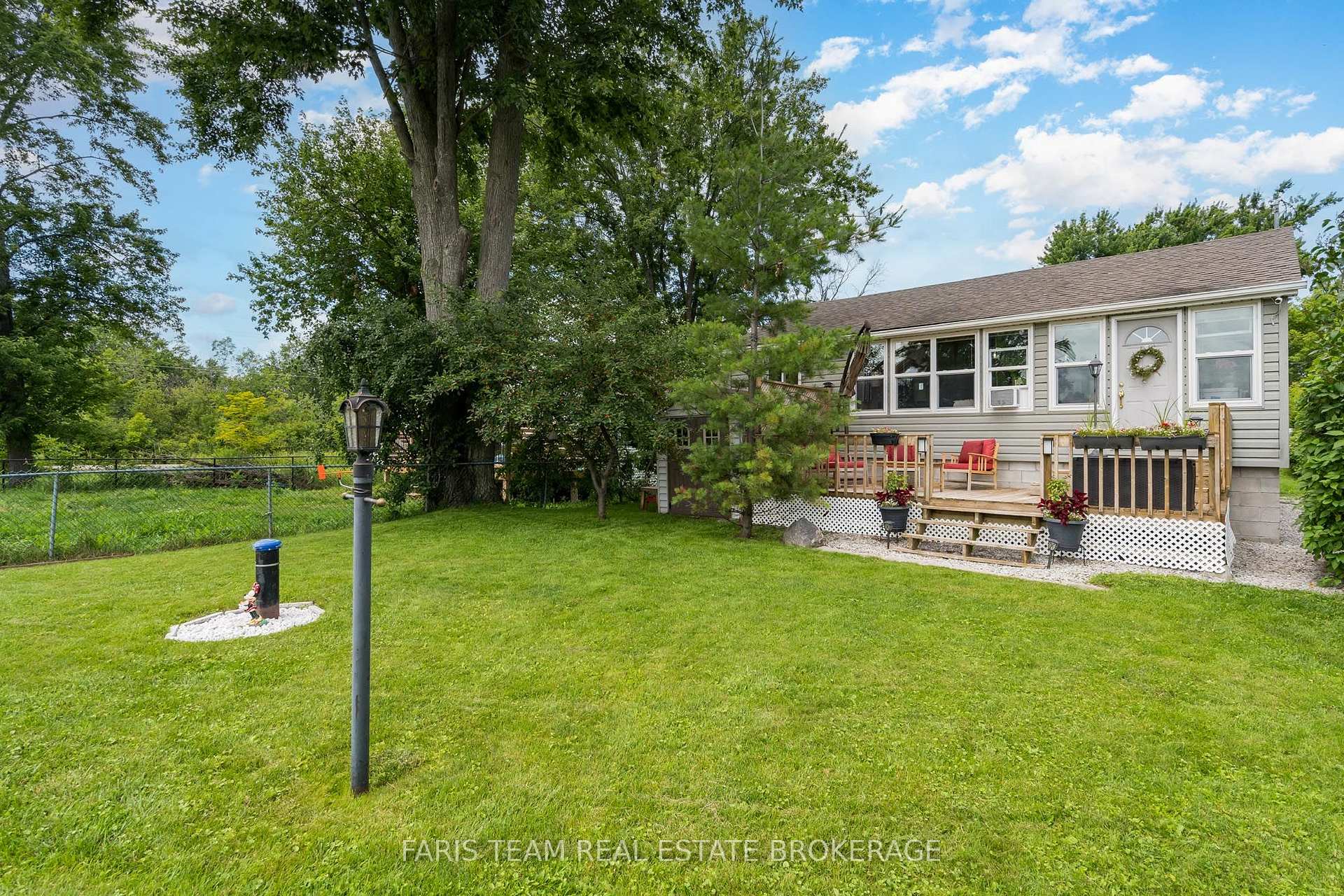 Photo 28 of 1067 Park Place, Innisfil, Rural Innisfil — HOMEH