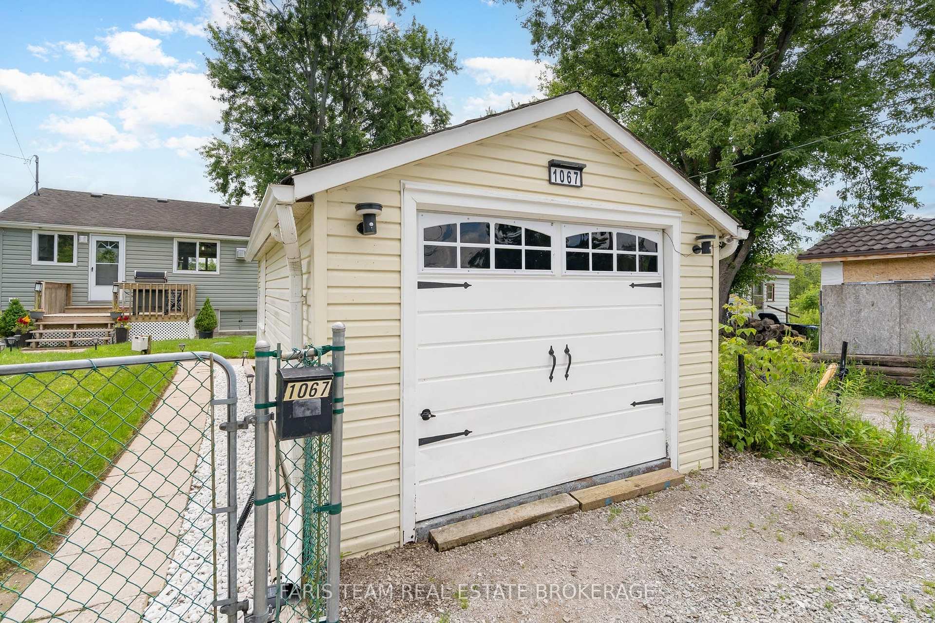 Photo 32 of 1067 Park Place, Innisfil, Rural Innisfil — HOMEH