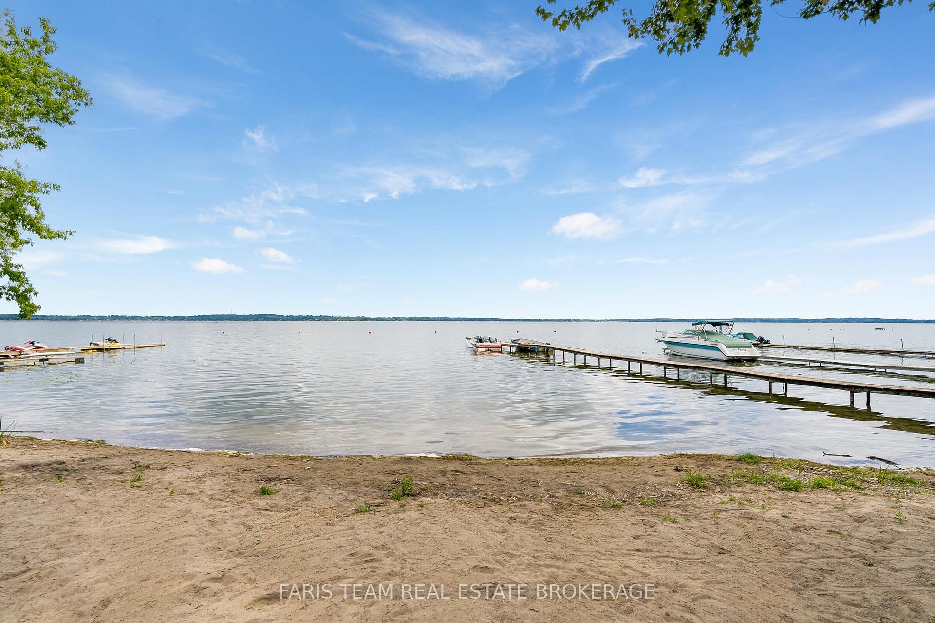 Photo 34 of 1067 Park Place, Innisfil, Rural Innisfil — HOMEH