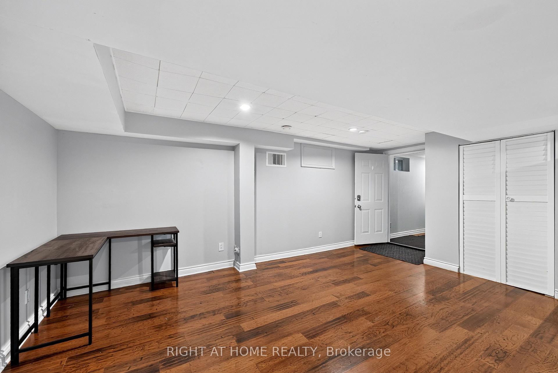 Photo 6 of 60 Westwood Drive, Ottawa, Meadowlands/Crestview — HOMEH