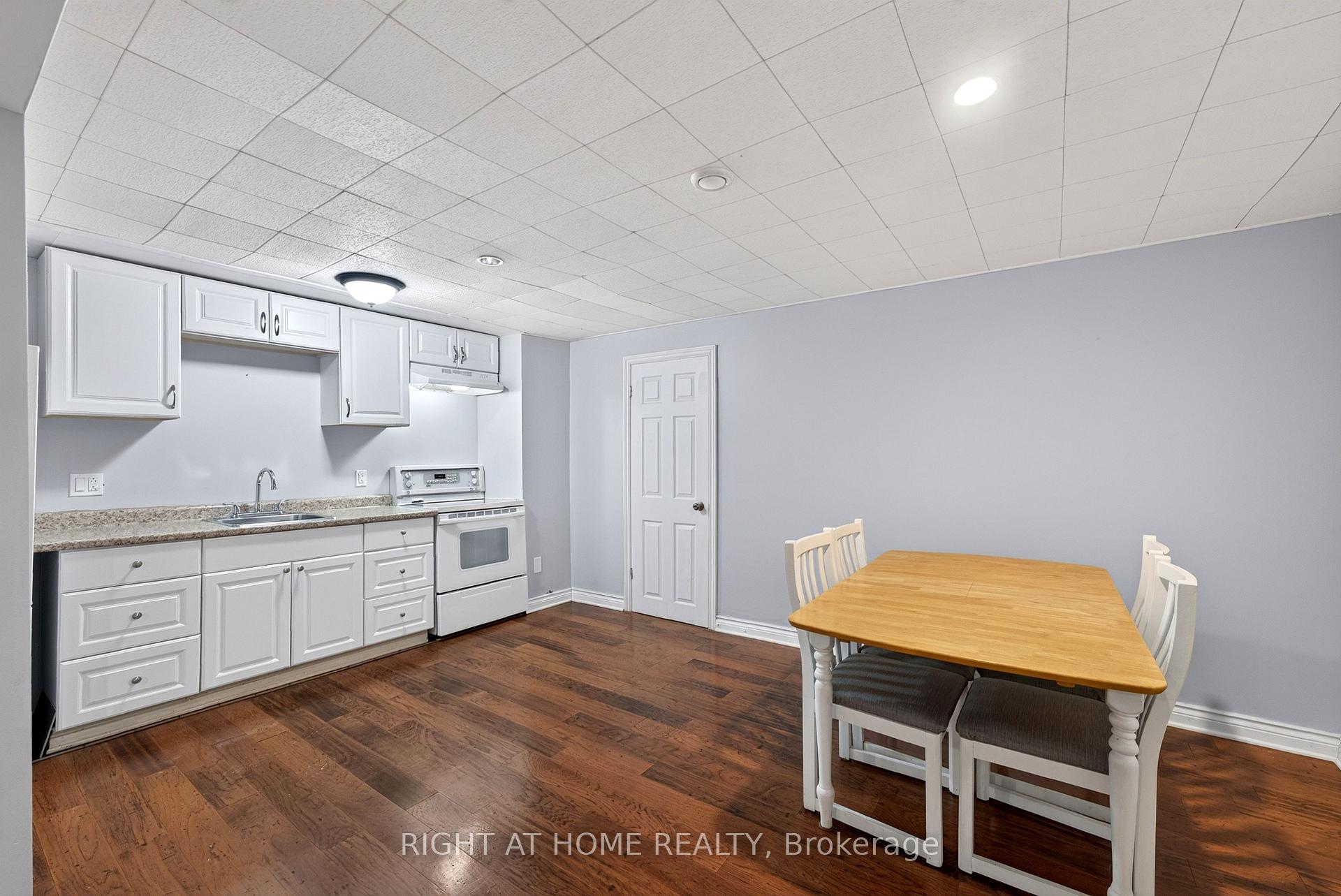 Photo 8 of 60 Westwood Drive, Ottawa, Meadowlands/Crestview — HOMEH