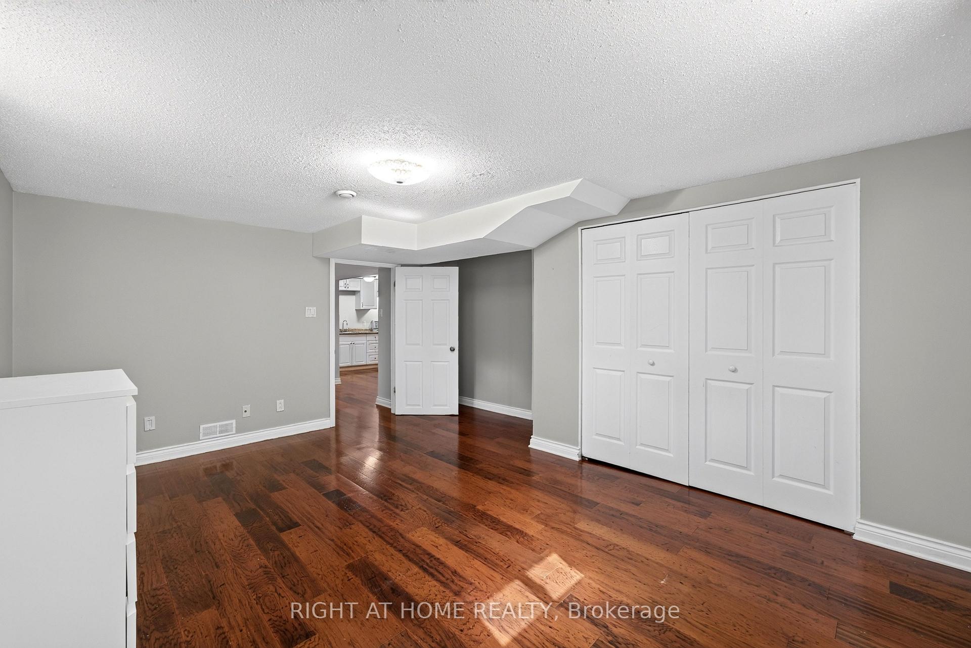 Photo 15 of 60 Westwood Drive, Ottawa, Meadowlands/Crestview — HOMEH