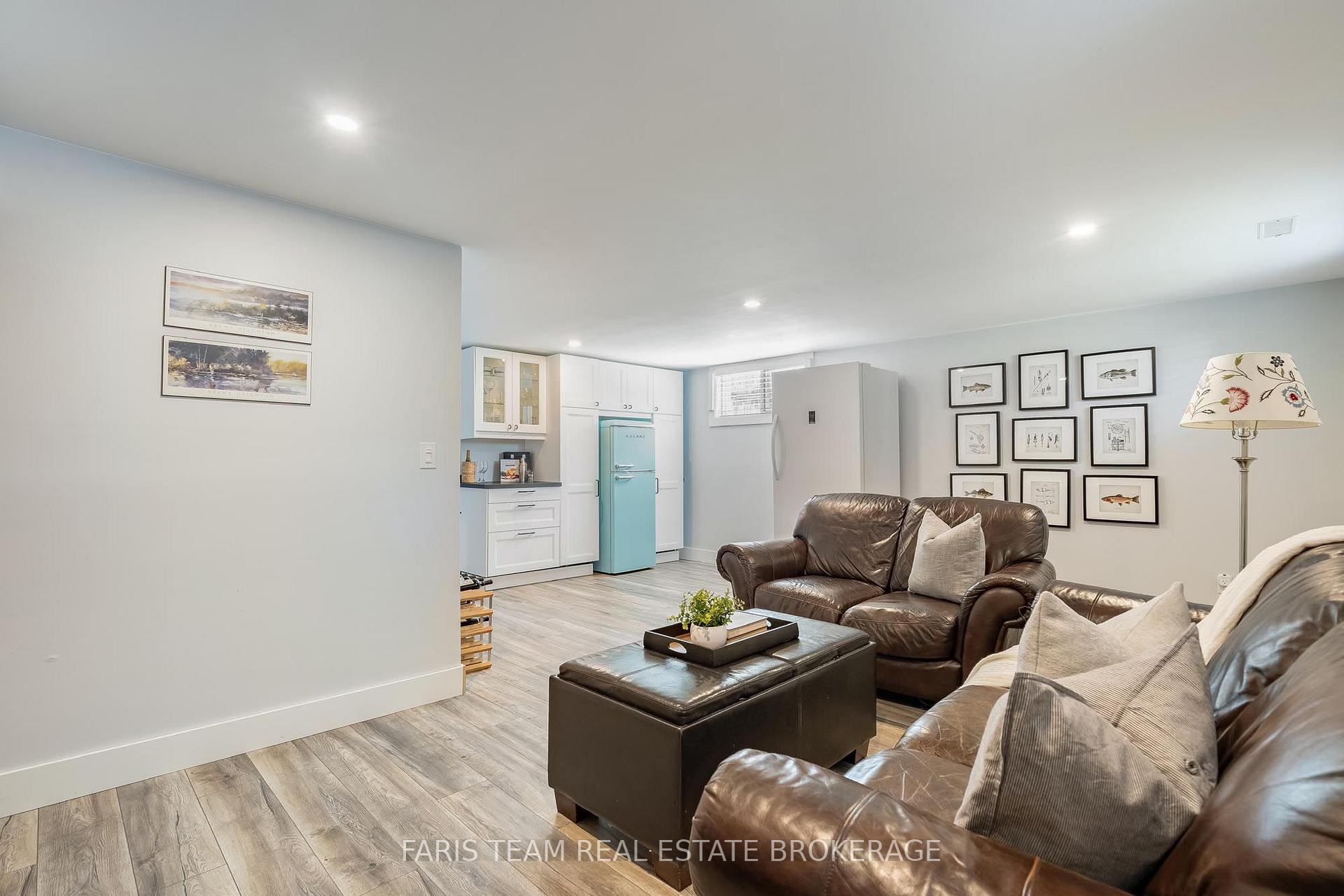 Photo 27 of 20 Leslie Drive, Collingwood — HOMEH