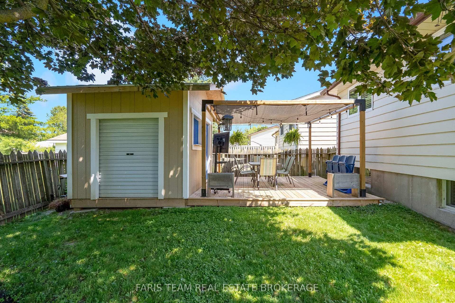 Photo 32 of 20 Leslie Drive, Collingwood — HOMEH