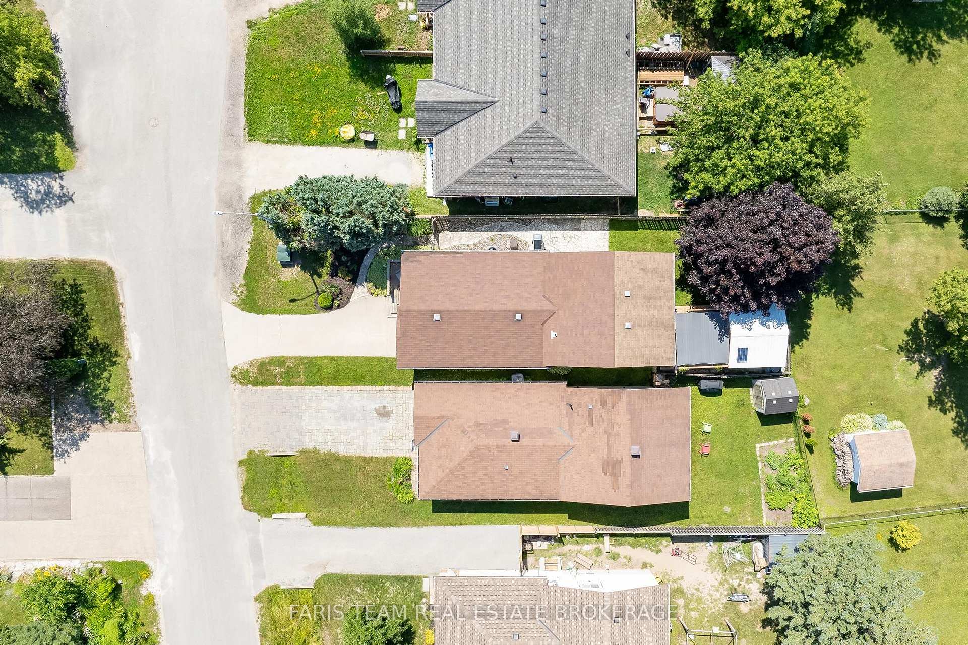 Photo 37 of 20 Leslie Drive, Collingwood — HOMEH