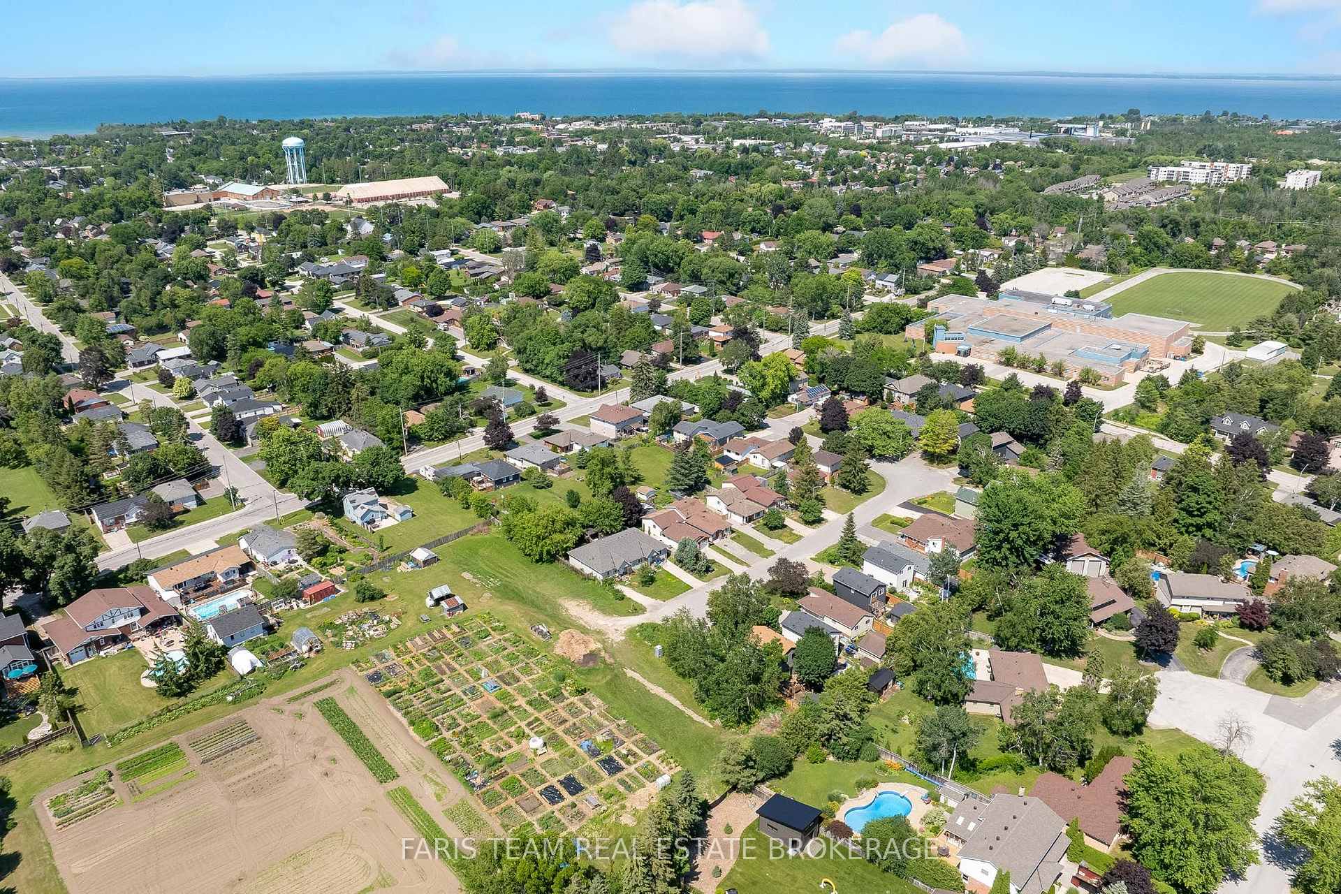 Photo 38 of 20 Leslie Drive, Collingwood — HOMEH