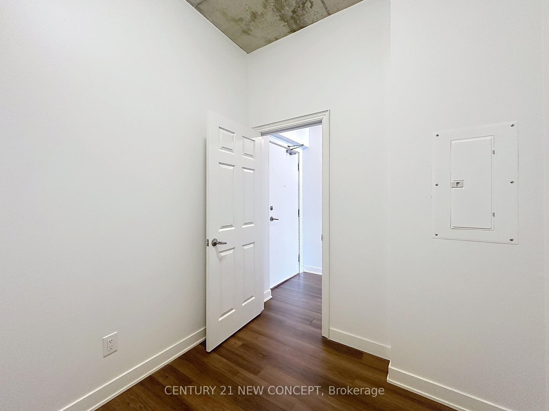 Photo 8 of Unit 1909, 210 Simcoe Street, Toronto, Kensington-Chinatown — HOMEH